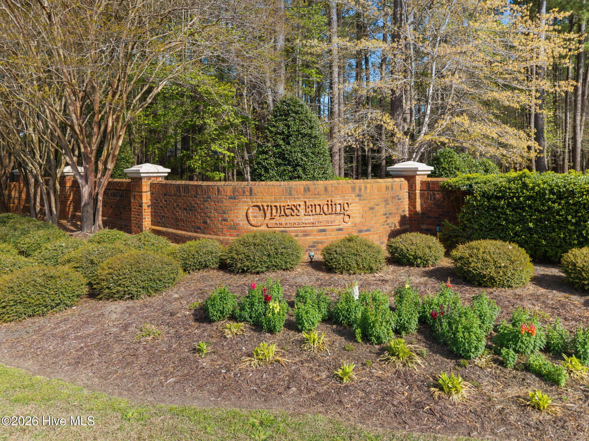 Single Family Residence at 924 Potomac Drive, Chocowinity, NC 27817, photo 3 of 64