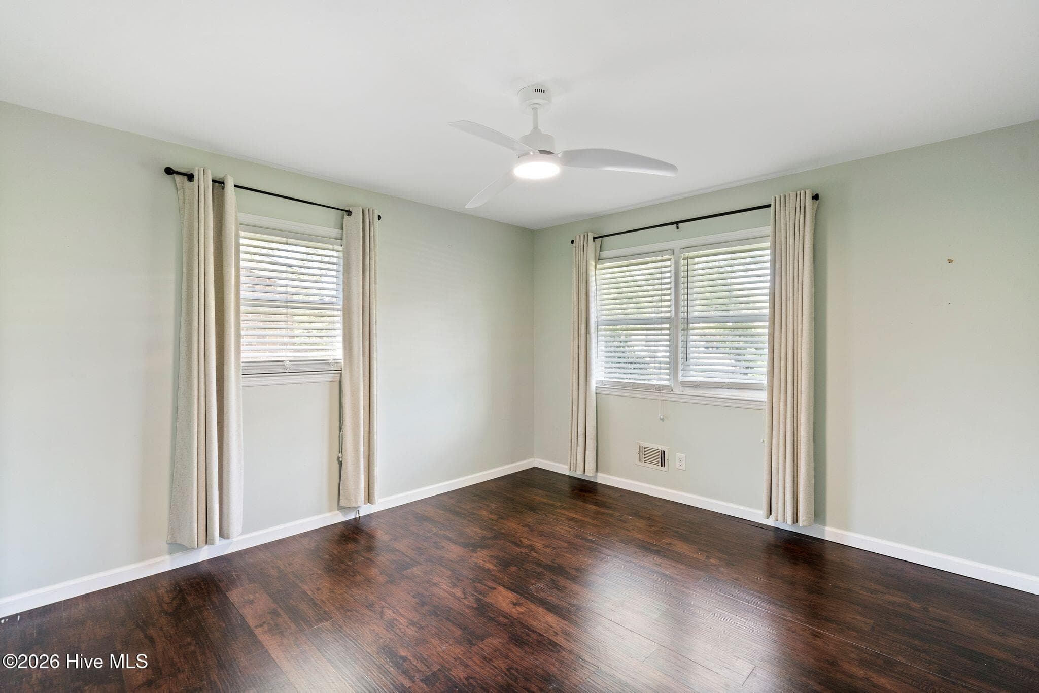 Single Family Residence at 806 Bragg Drive, Wilmington, NC 28409, photo 31 of 57