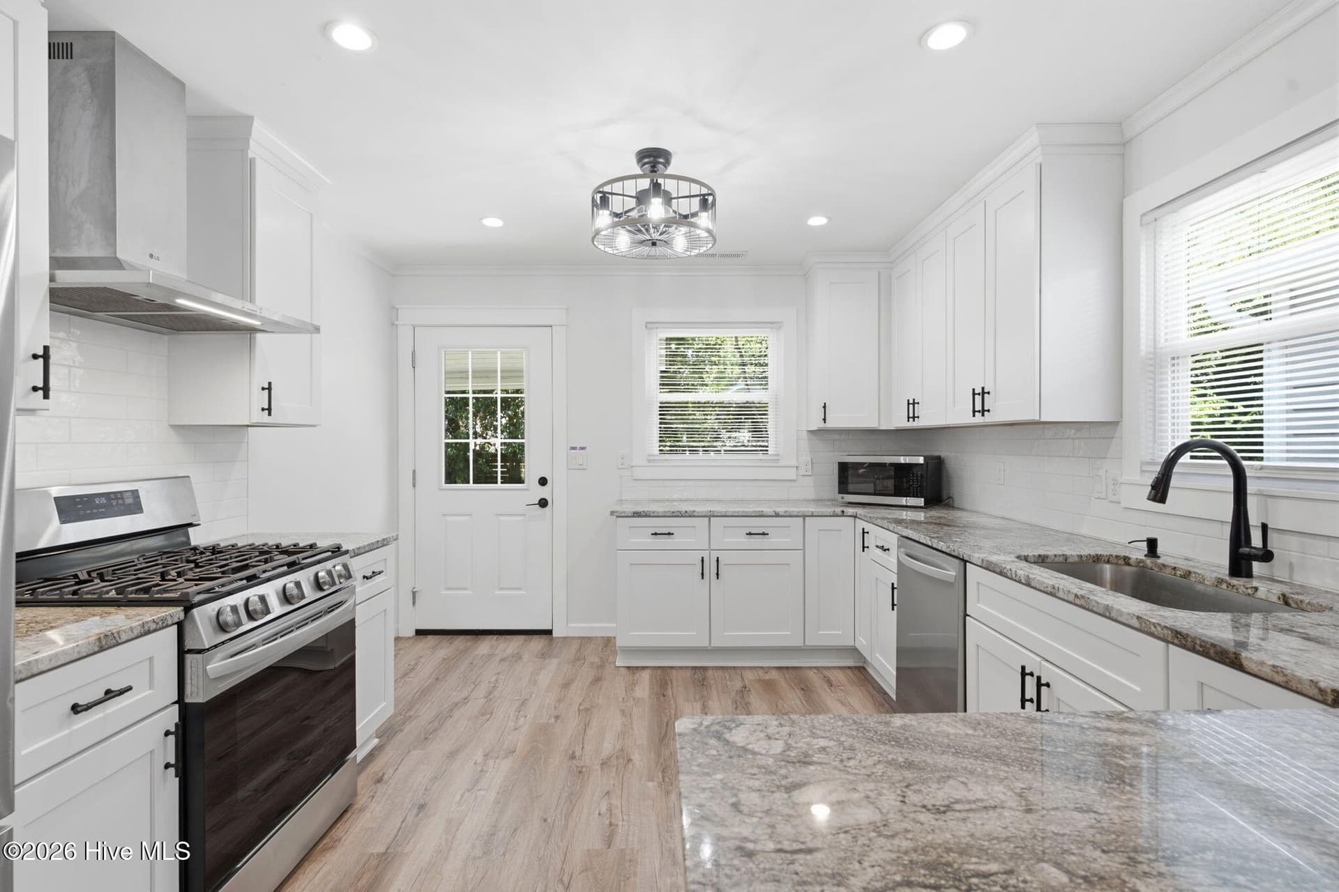 Single Family Residence at 1921 Hudson Drive, Wilmington, NC 28403, photo 20 of 40
