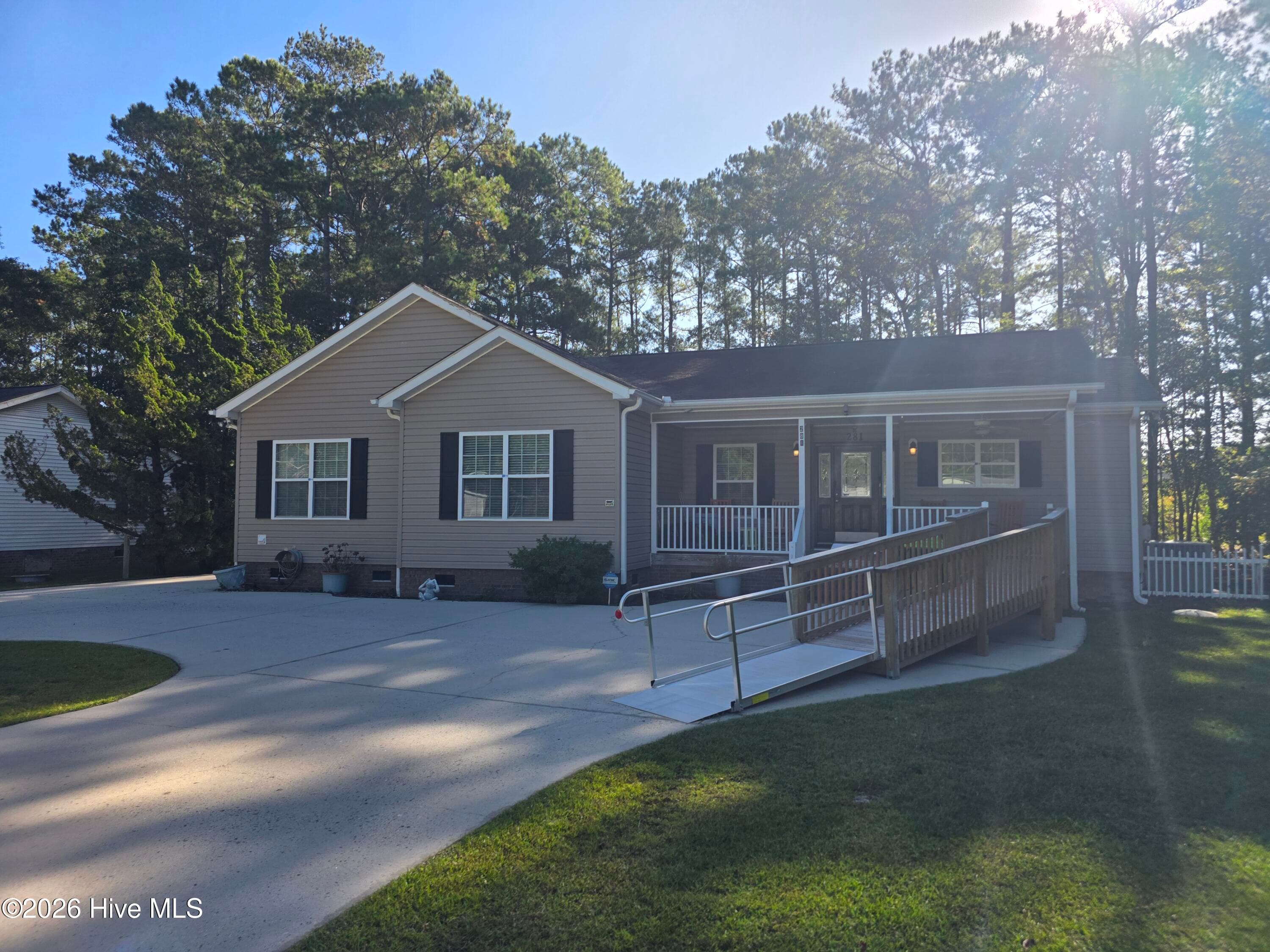 281 Ocean Forest Drive NW, Calabash, NC 28467