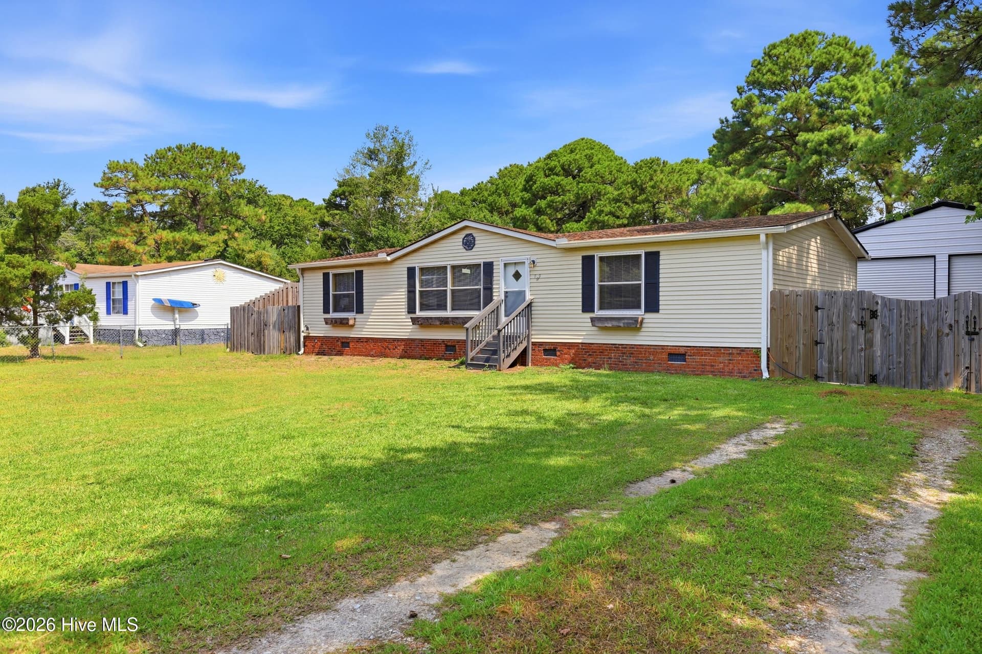 Manufactured Home at 709 Inlet Acres Drive, Wilmington, NC 28412, photo 43 of 44