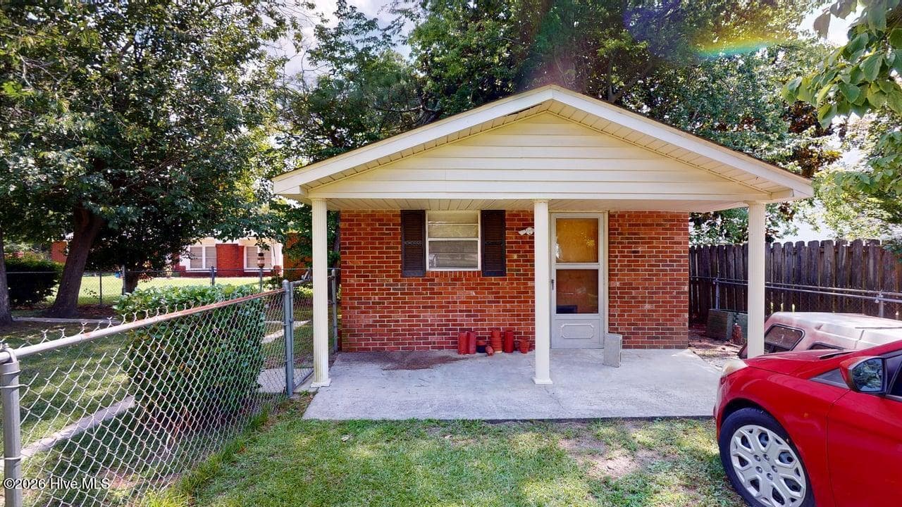 Single Family Residence at 604 N Pinecrest Drive, Goldsboro, NC 27534, photo 41 of 50
