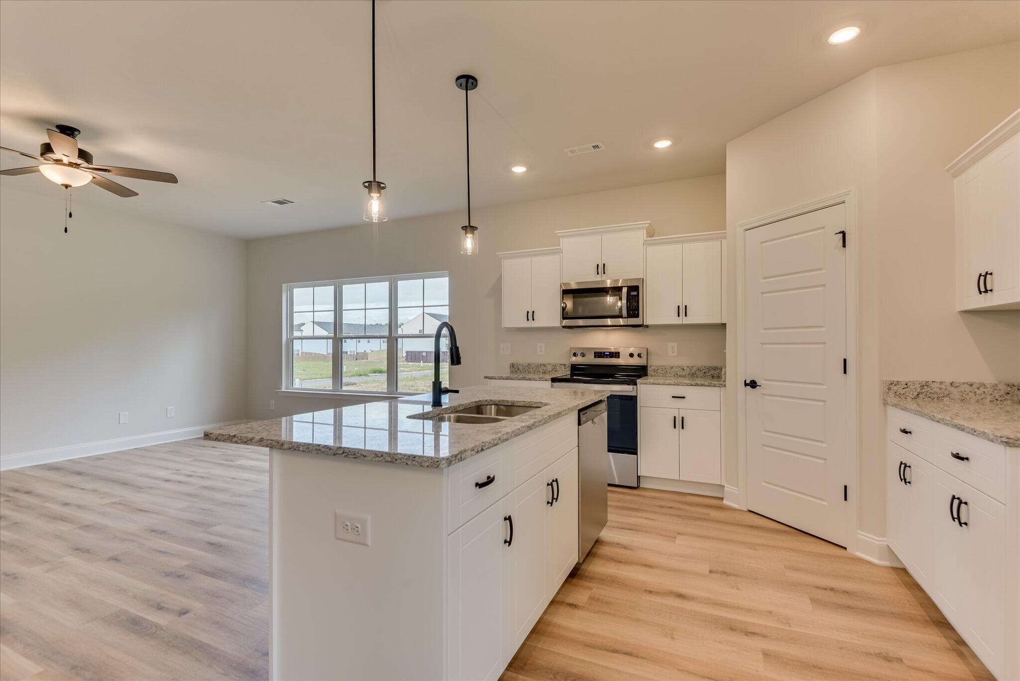 Single Family Residence at 5208 Perennial Run, Beech Island, SC 29842, photo 14 of 40