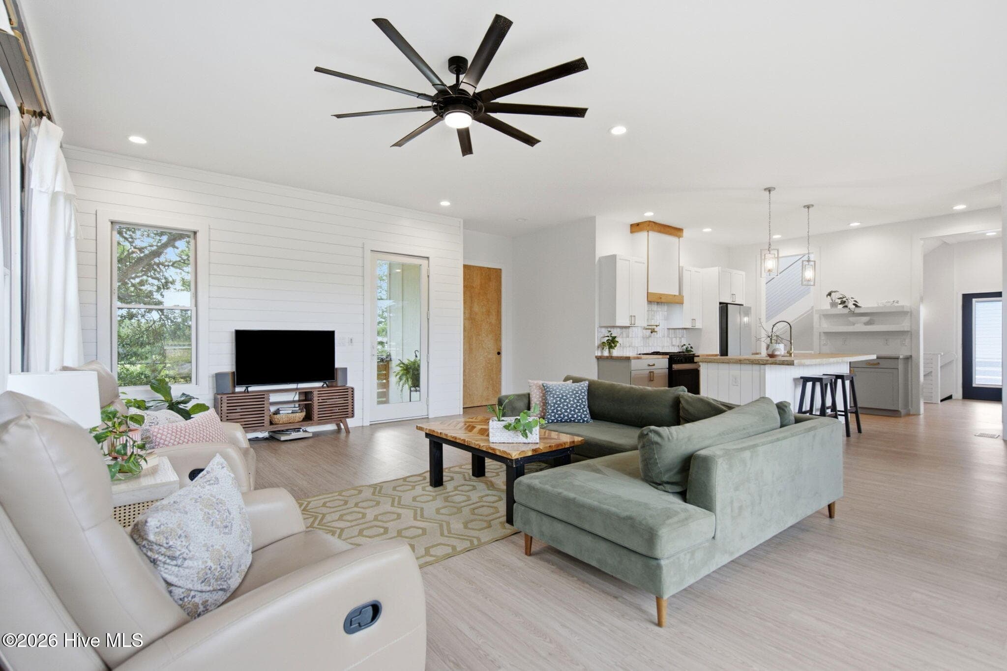 Single Family Residence at 9202 River Road, Wilmington, NC 28412, photo 13 of 77