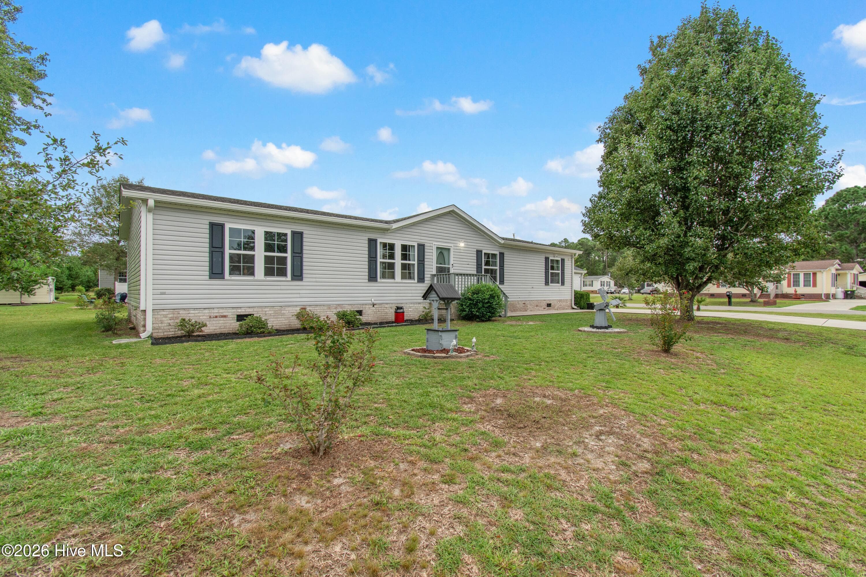 Manufactured Home at 1109 Nautical Lane SW, Calabash, NC 28467, photo 32 of 34