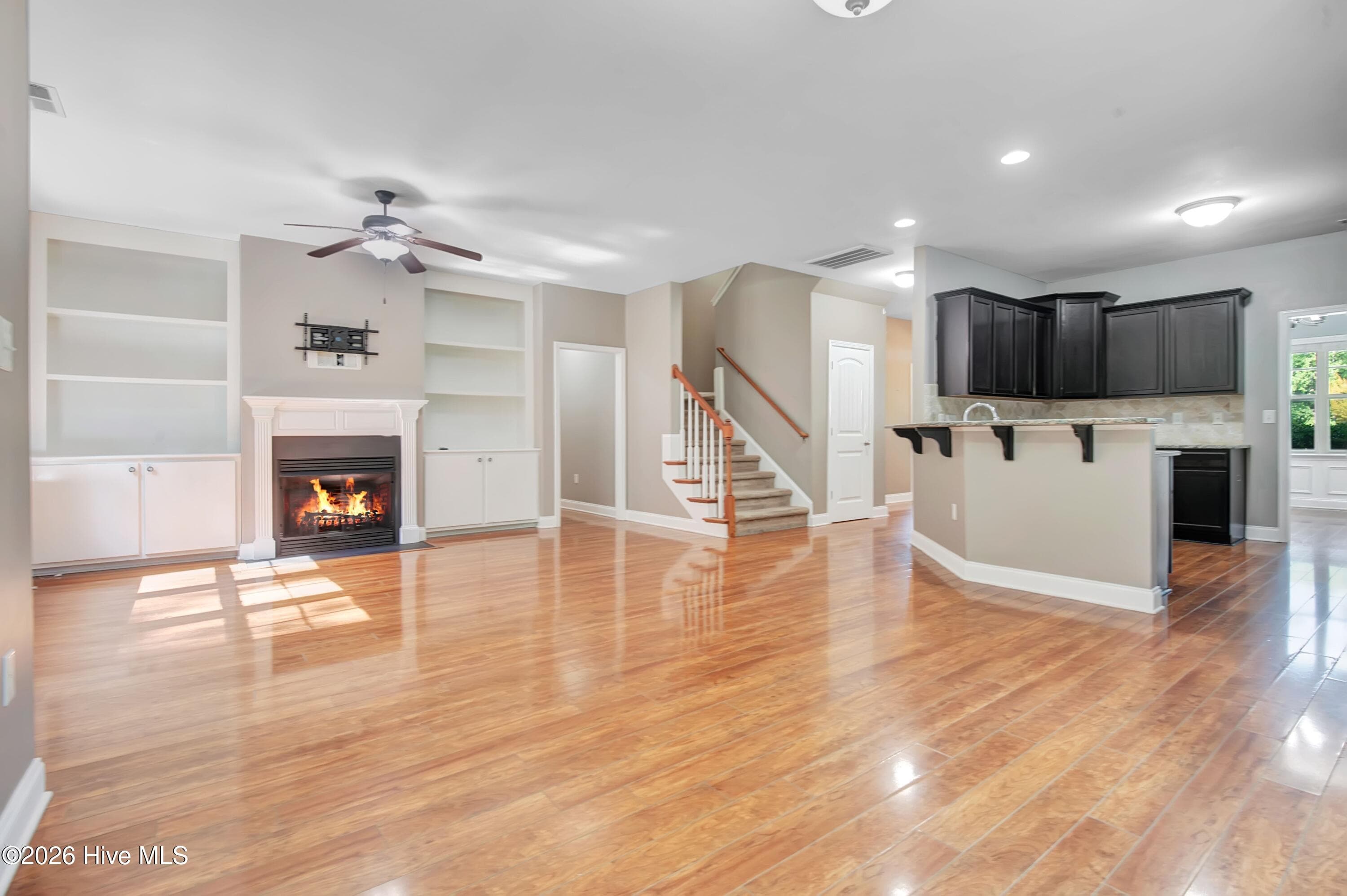 Single Family Residence at 105 Birdsong Court, Aberdeen, NC 28315, photo 6 of 40