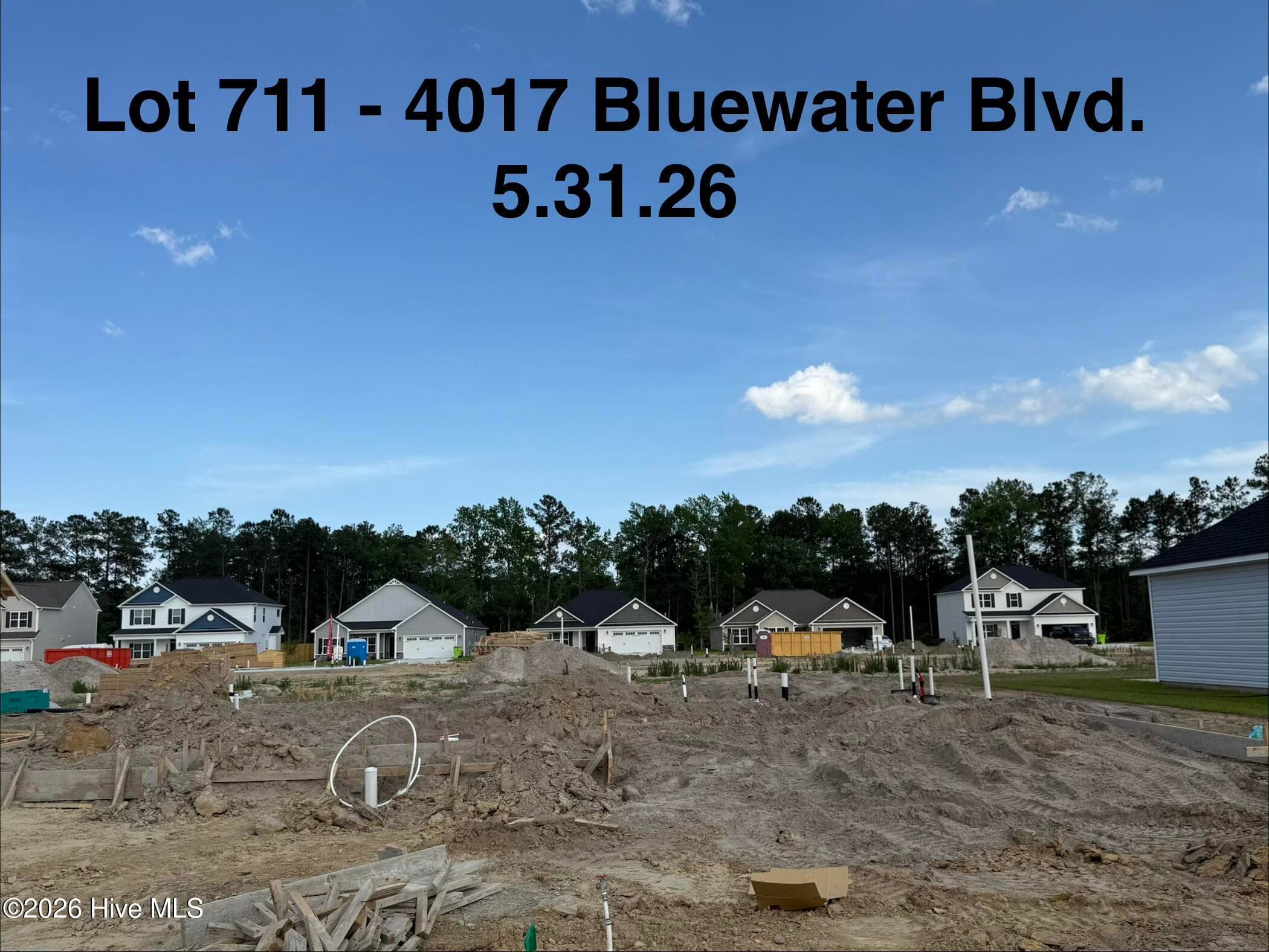 Single Family Residence at 4017 Bluewater Boulevard, New Bern, NC 28562, photo 4 of 13