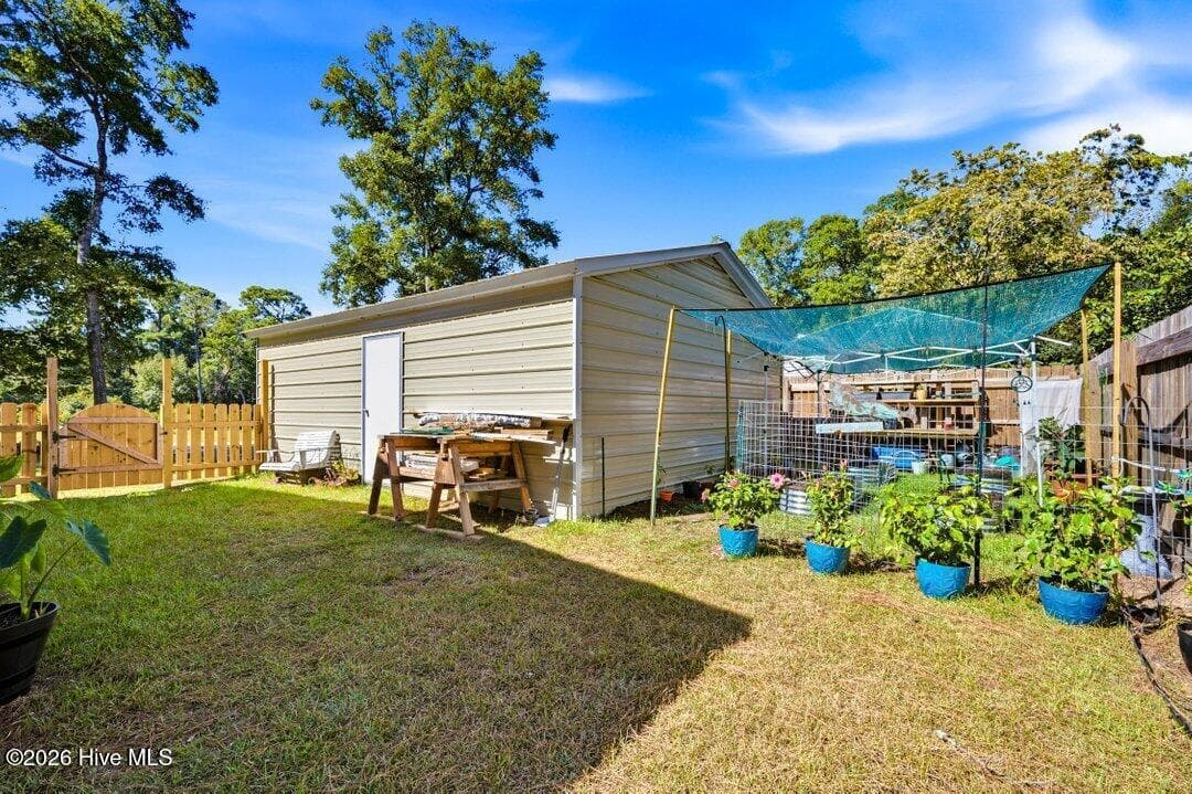 Manufactured Home at 3459 Lakeview Drive SW, Supply, NC 28462, photo 41 of 70