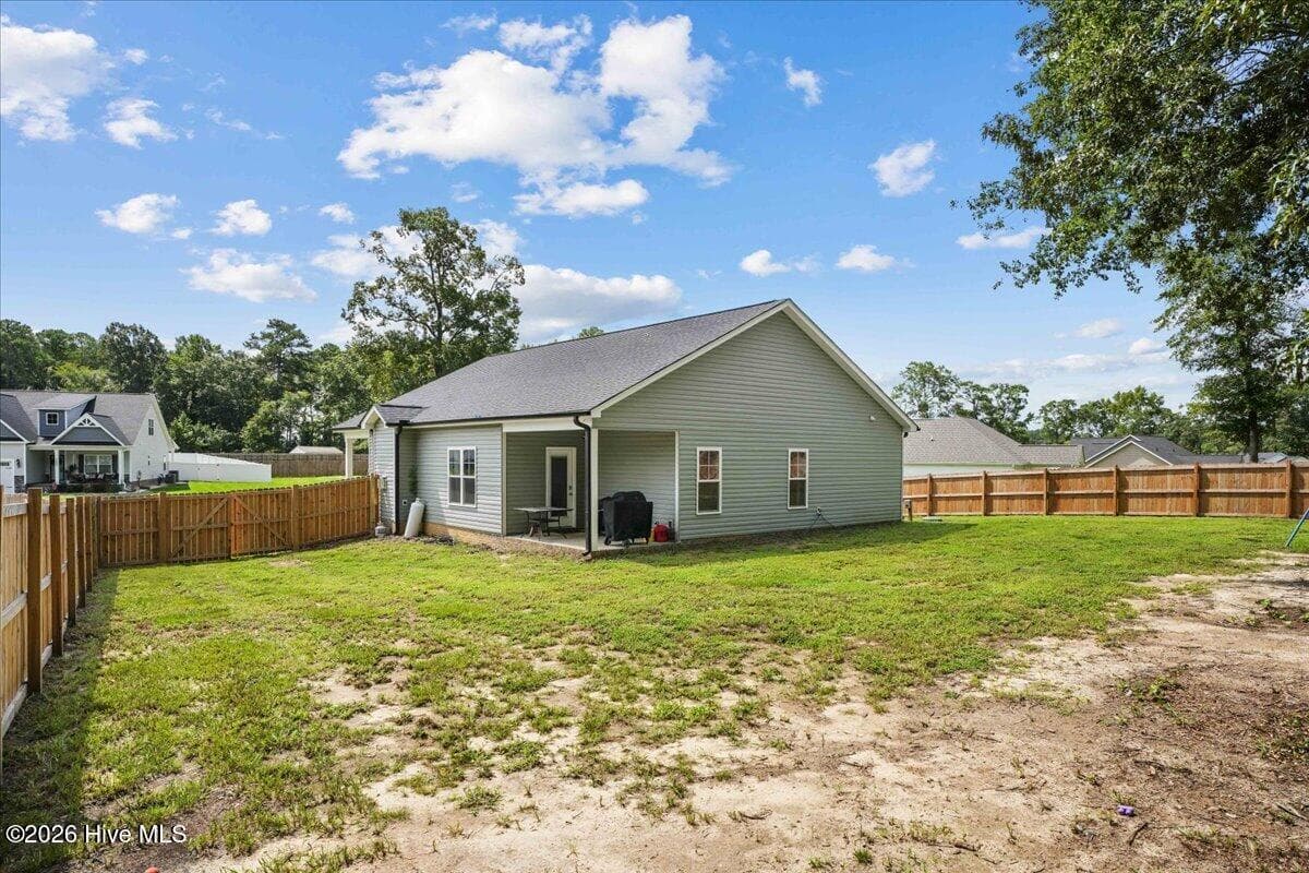 Single Family Residence at 3090 Marion Heights Drive, Kinston, NC 28504, photo 7 of 21
