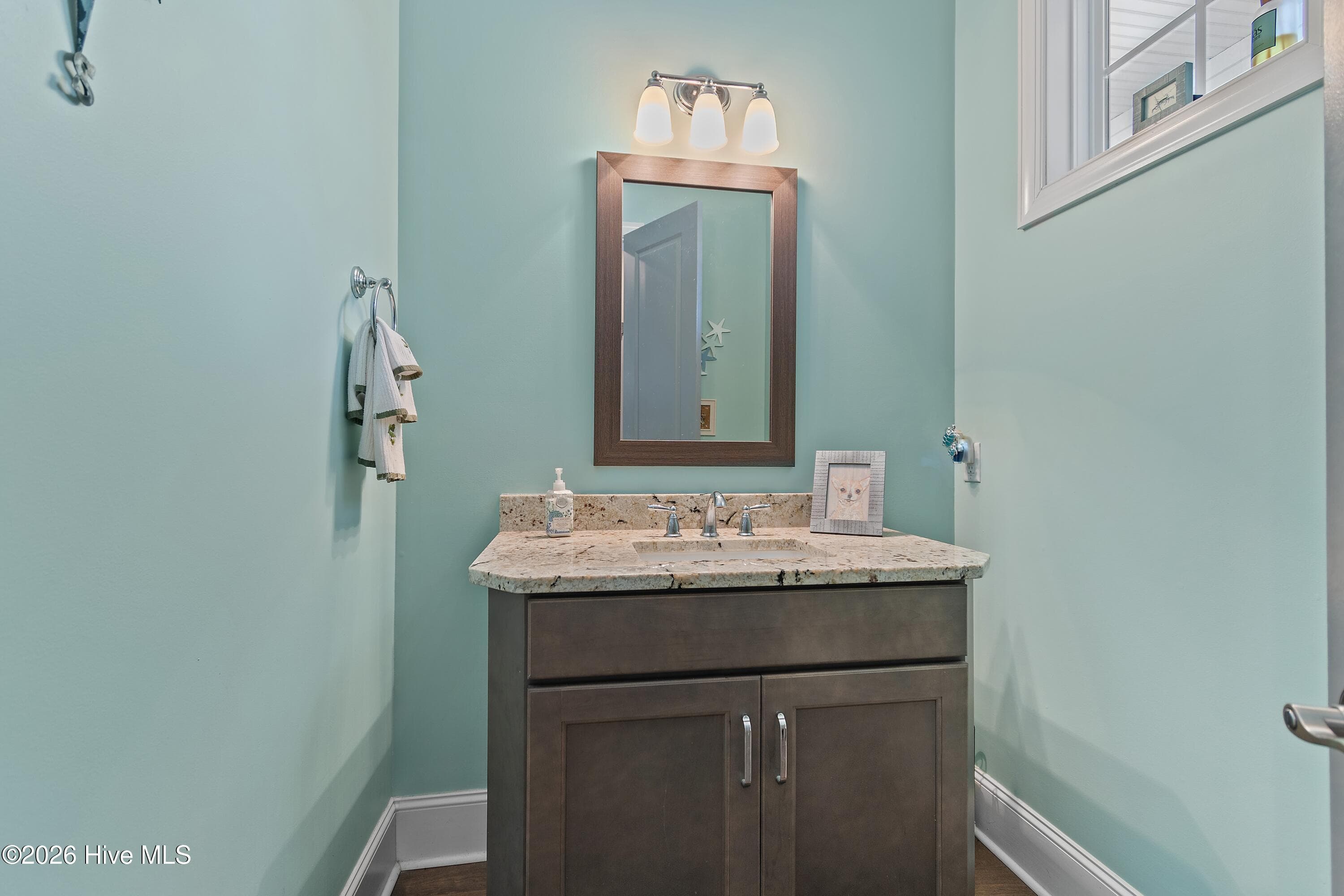 Single Family Residence at 3183 Moss Hammock Wynd, Southport, NC 28461, photo 28 of 101