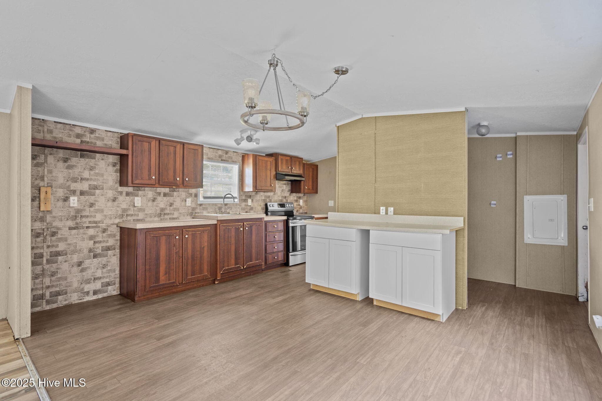 Manufactured Home at 120 8th Street, Bolton, NC 28423, photo 11 of 49