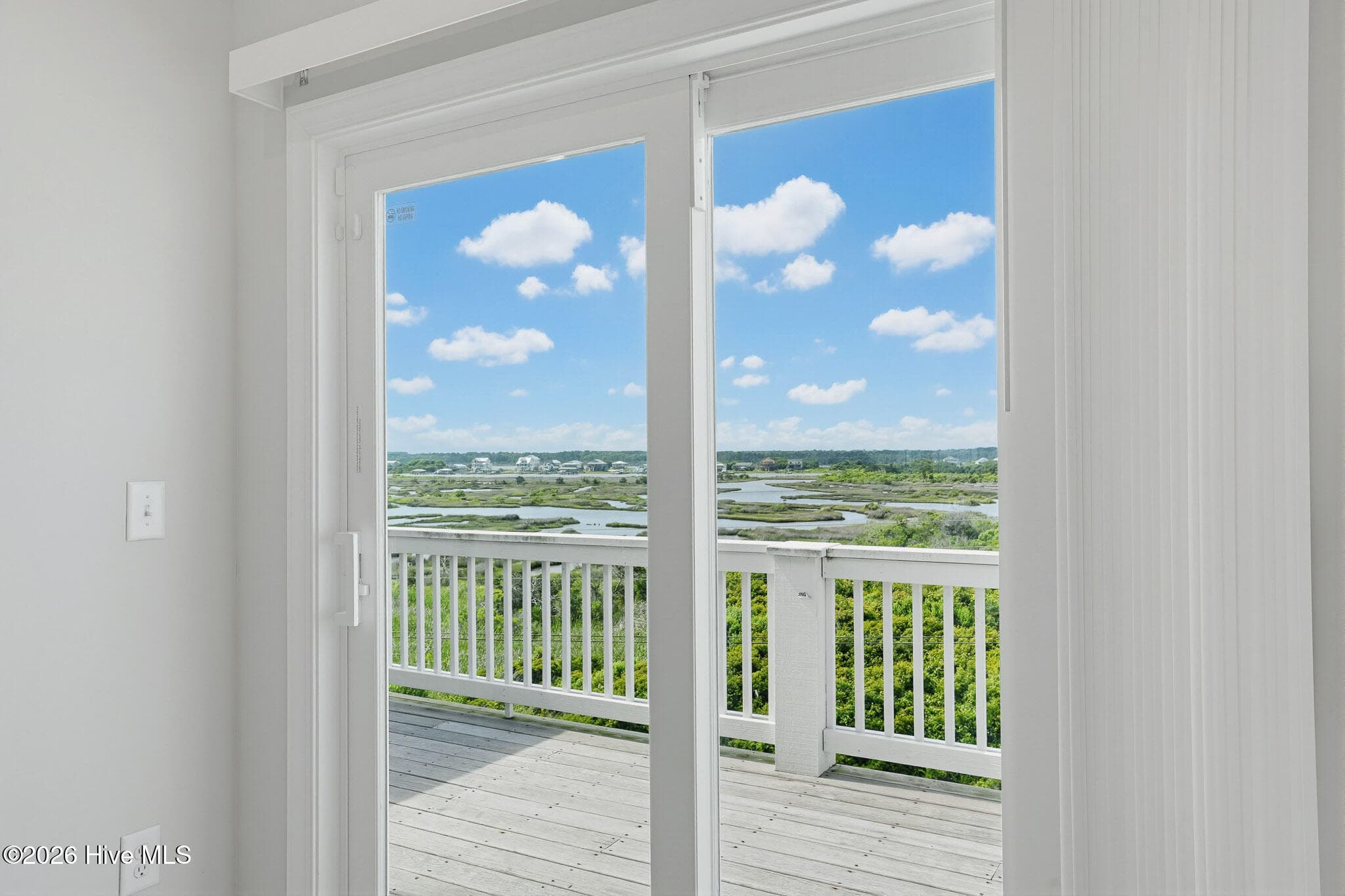Townhouse at 208 Goldsboro Drive, North Topsail Beach, NC 28460, photo 23 of 74