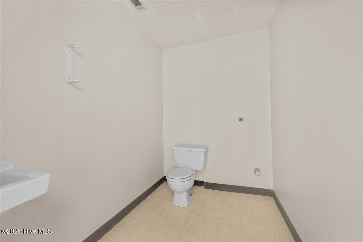 Commercial Sale at 20 Hamlet Avenue, Hamlet, NC 28345, photo 25 of 26