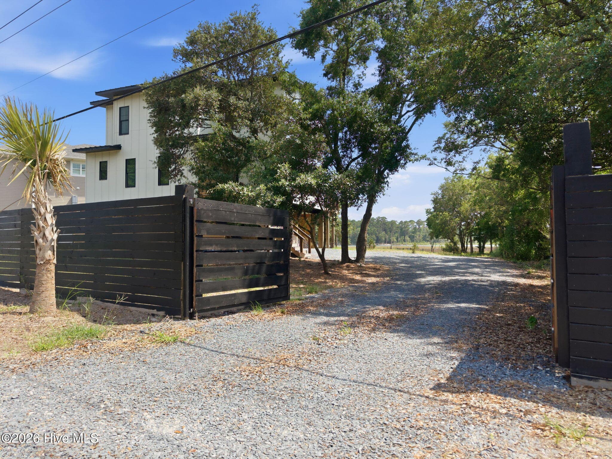 Single Family Residence at 9202 River Road, Wilmington, NC 28412, photo 6 of 77