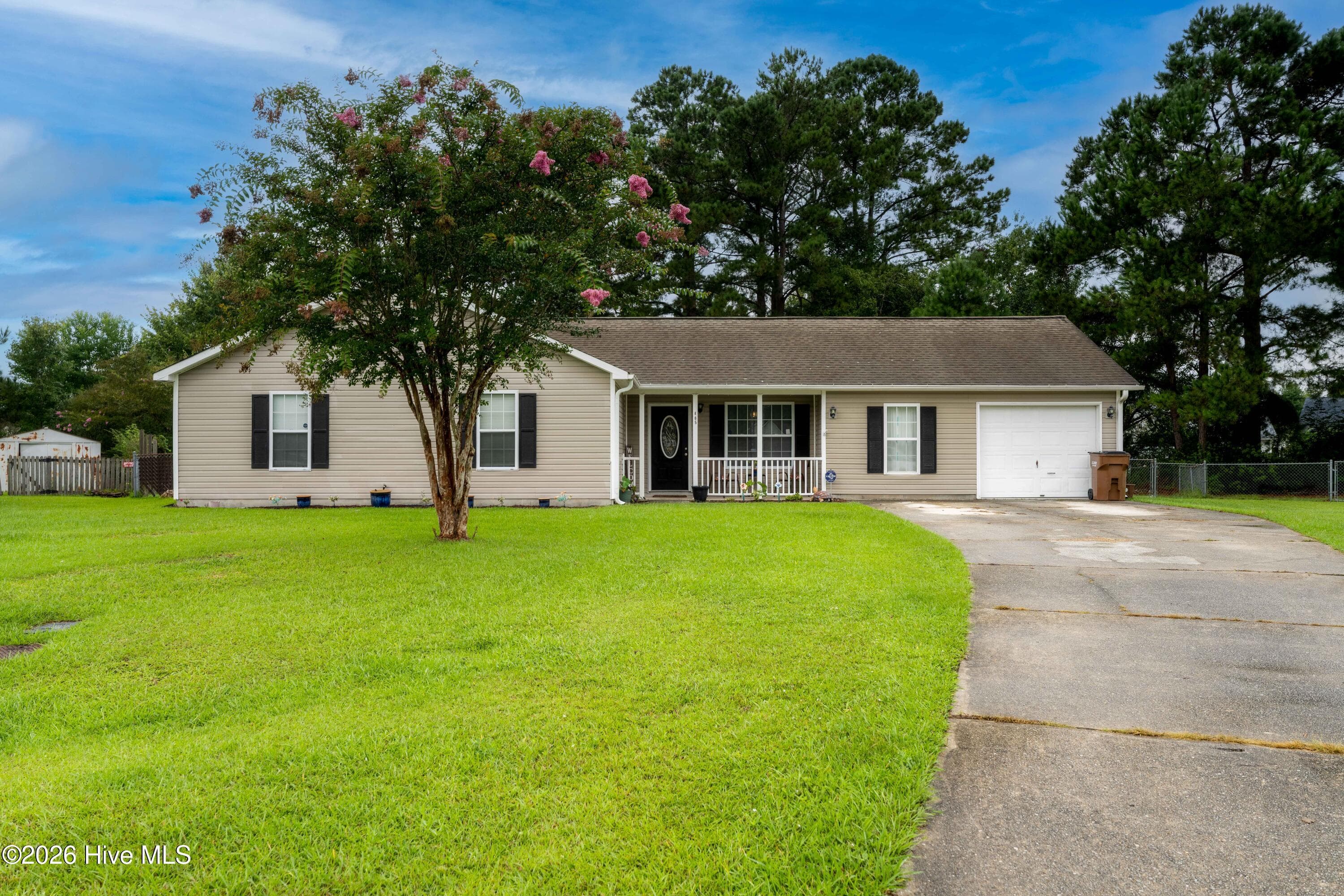 Single Family Residence at 405 Chaps Court, Jacksonville, NC 28546, photo 9 of 71