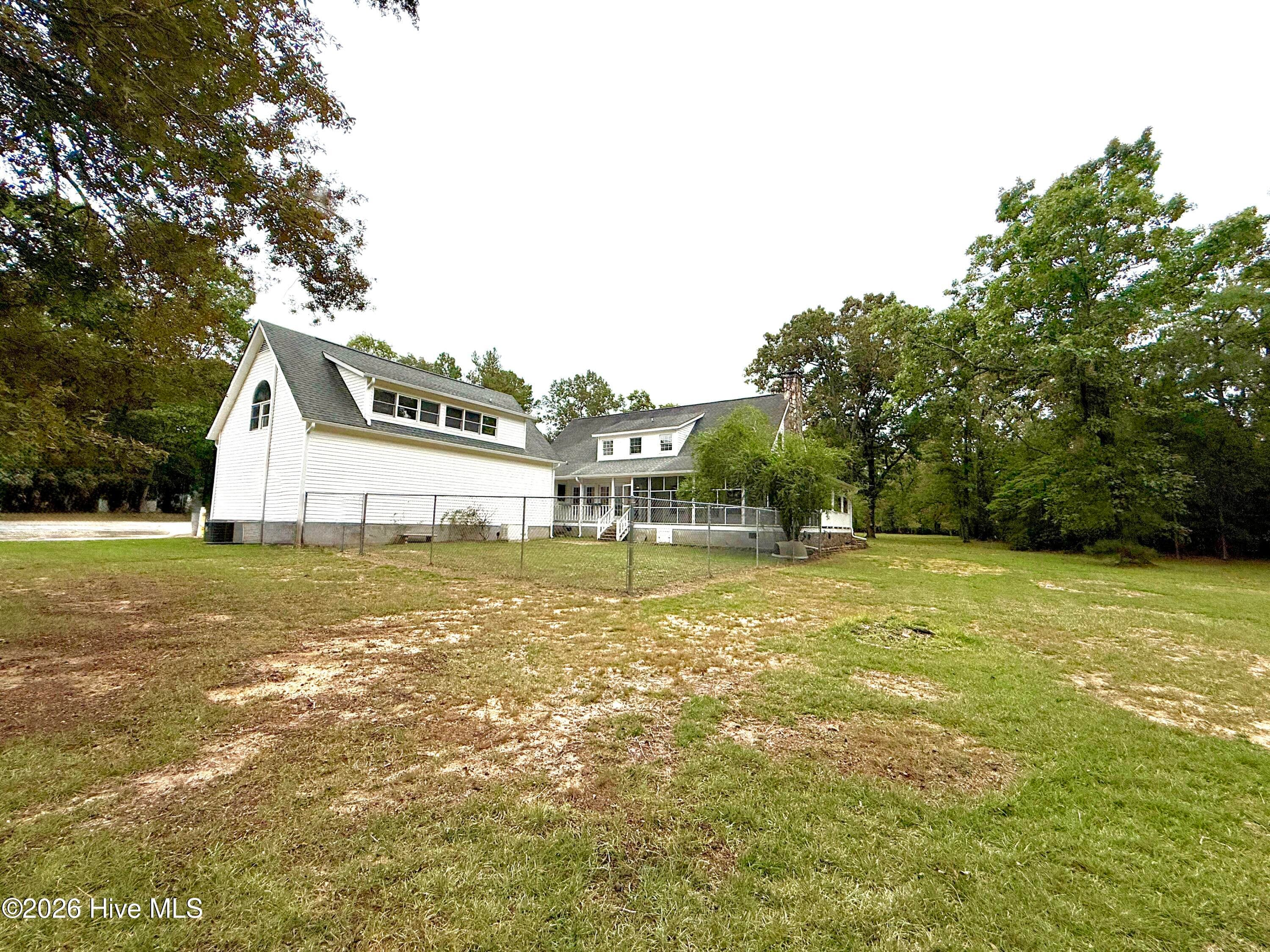 Single Family Residence at 10941 Howell Circle, Laurinburg, NC 28352, photo 12 of 18