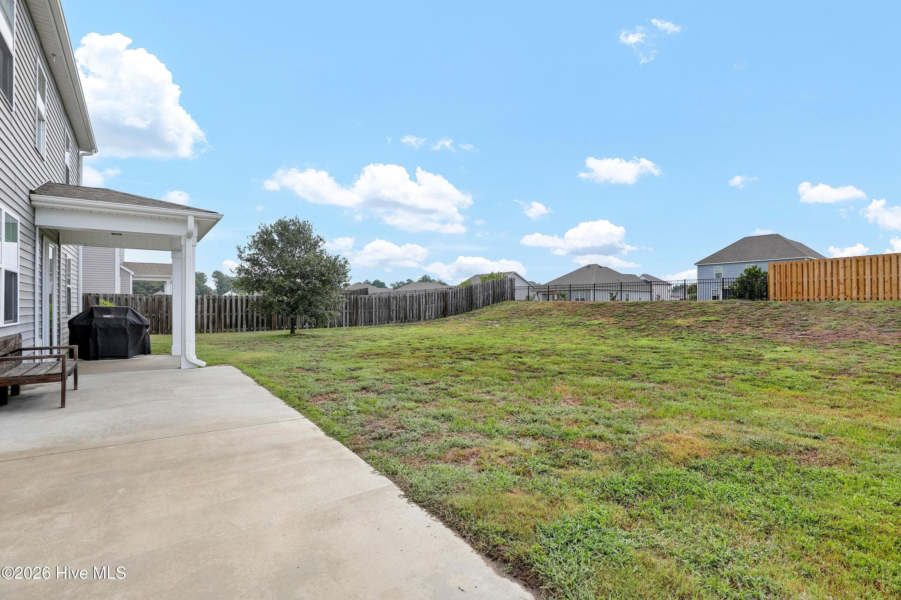 Single Family Residence at 111 Colonial Heights Drive, Hampstead, NC 28443, photo 25 of 31
