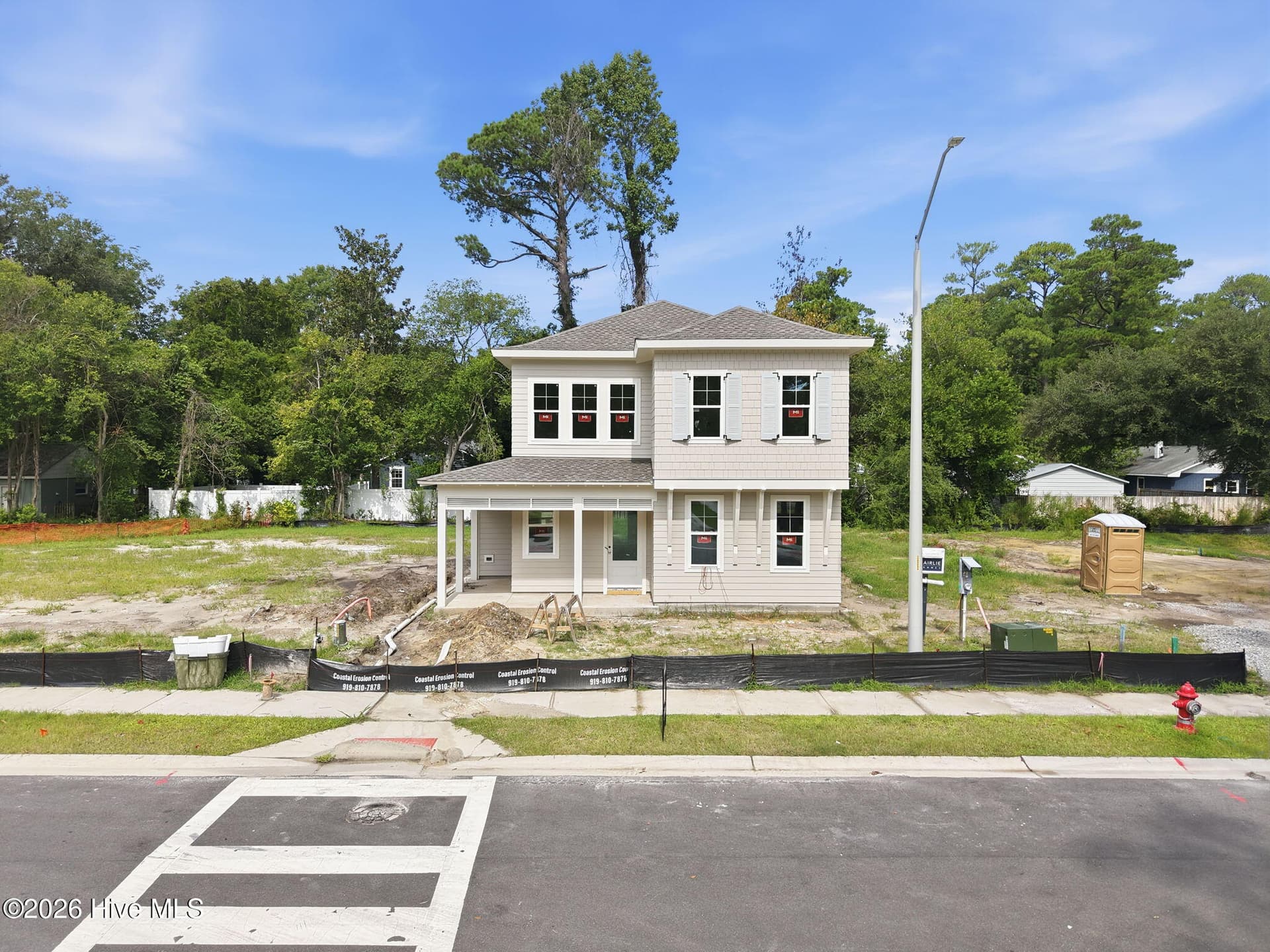 Single Family Residence at 1048 Montclair Drive, Wilmington, NC 28403, photo 4 of 95