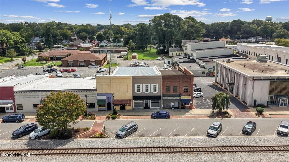 Business at 114 N Center Street, Mount Olive, NC 28365, photo 17 of 39