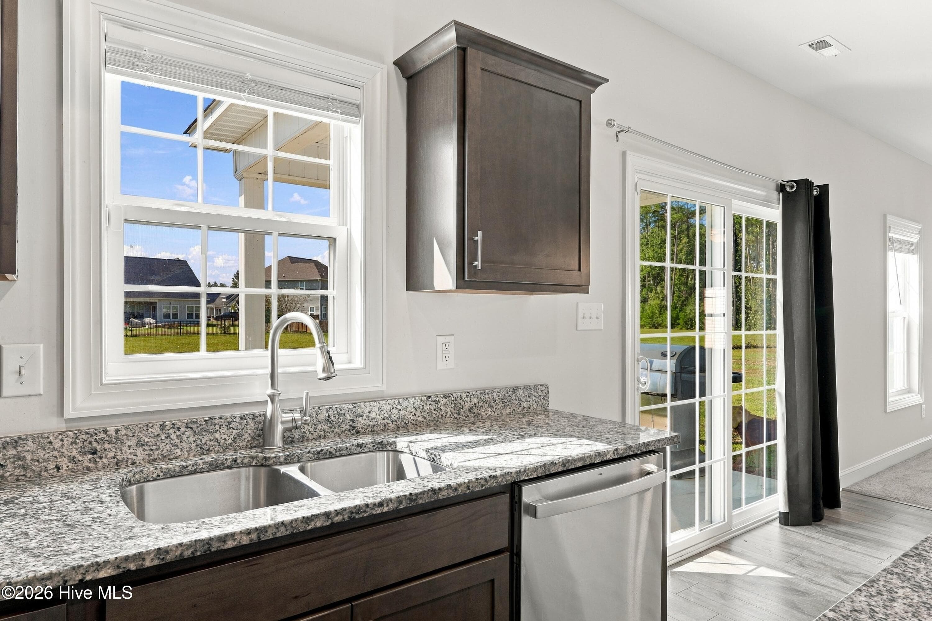 Single Family Residence at 1011 Sailfish Street, New Bern, NC 28562, photo 43 of 44