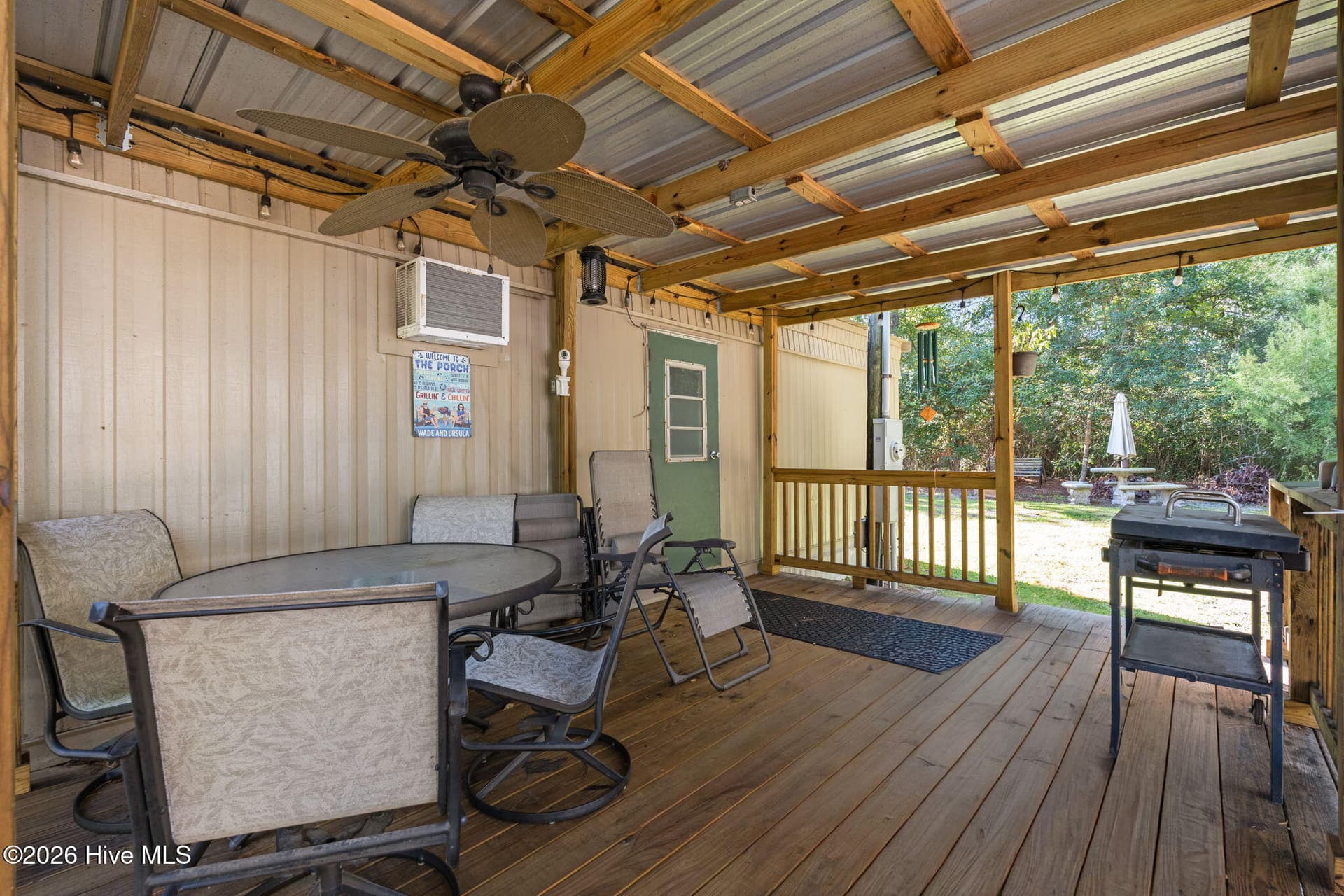 Manufactured Home at 1178 Madera Place SW, Supply, NC 28462, photo 26 of 41
