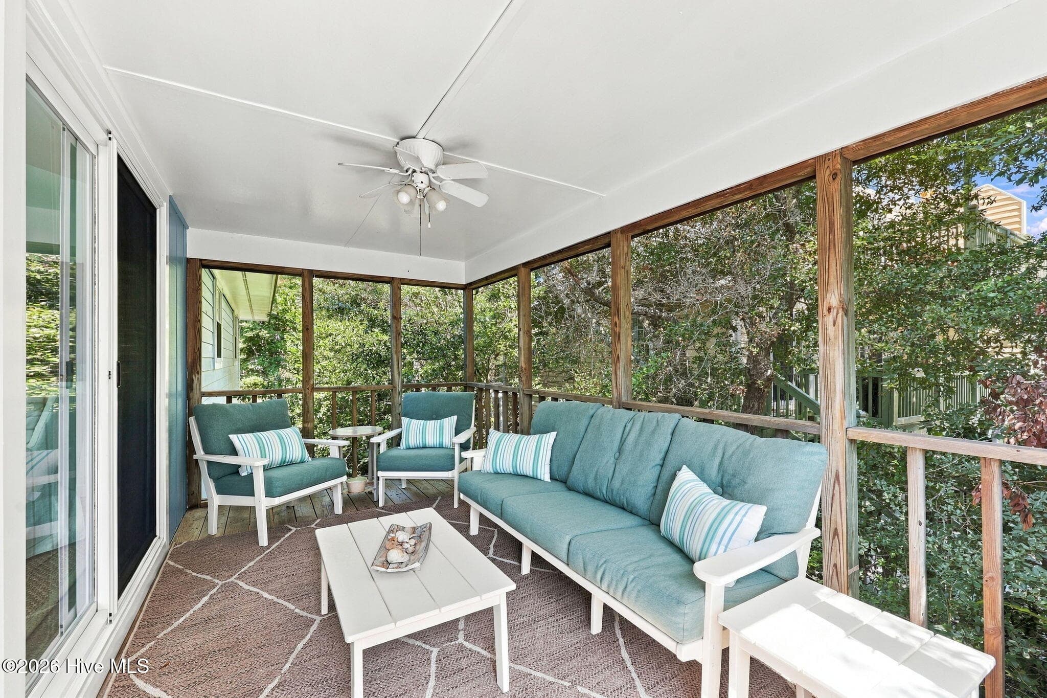 Single Family Residence at 118 Periwinkle Drive, Emerald Isle, NC 28594, photo 14 of 39