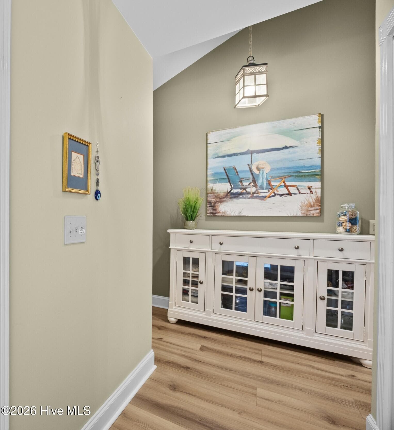 Single Family Residence at 1304 Two Mile Circle E, Wilmington, NC 28405, photo 4 of 53