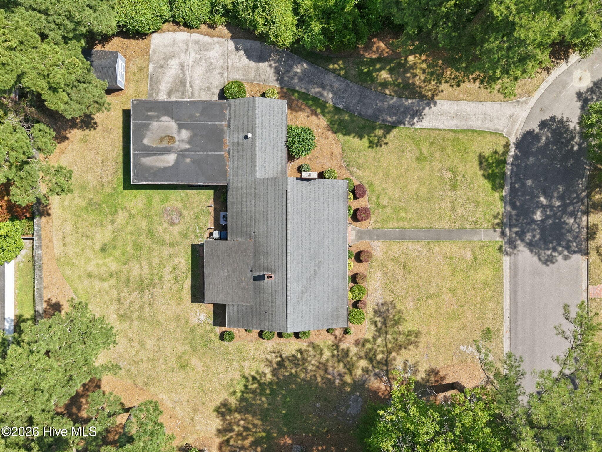 Single Family Residence at 1306 Summit Avenue, Washington, NC 27889, photo 6 of 40