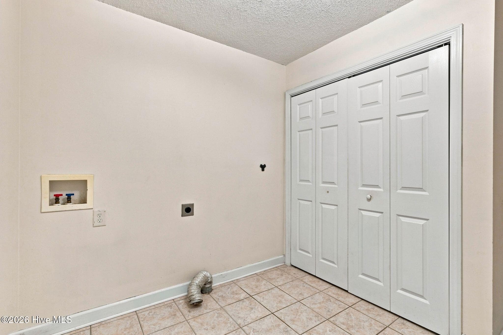 Single Family Residence at 204 Savannah Garden Drive, Carthage, NC 28327, photo 28 of 34