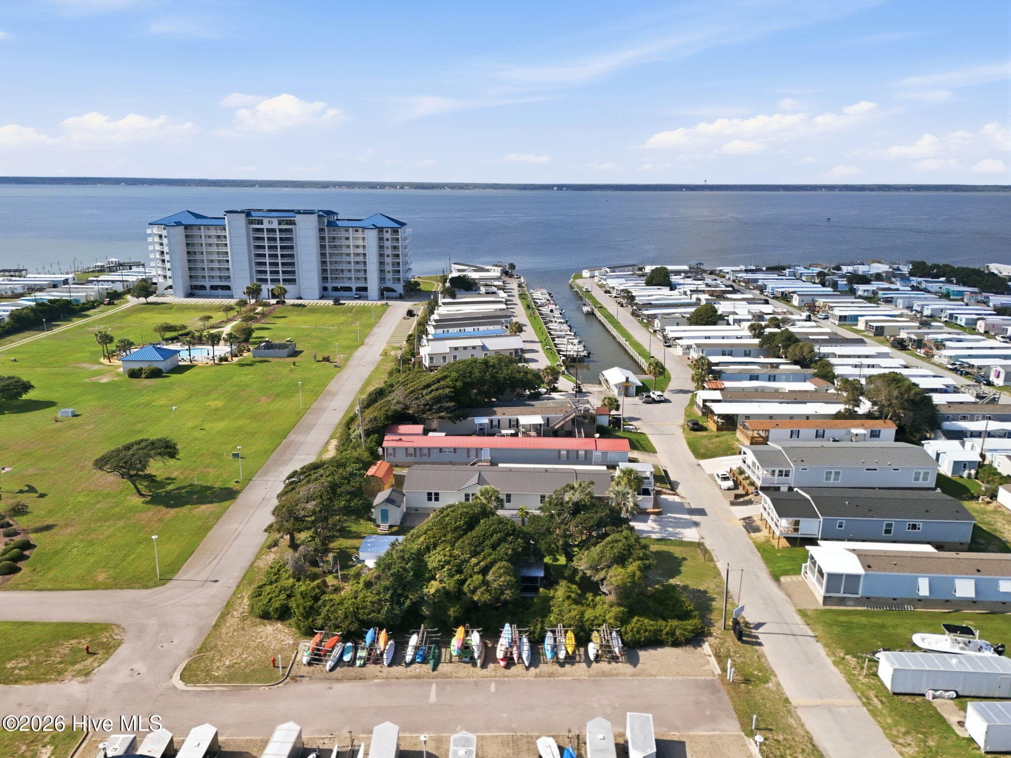 Manufactured Home at 1530 Salter Path Road 59, Indian Beach, NC 28512, photo 5 of 53