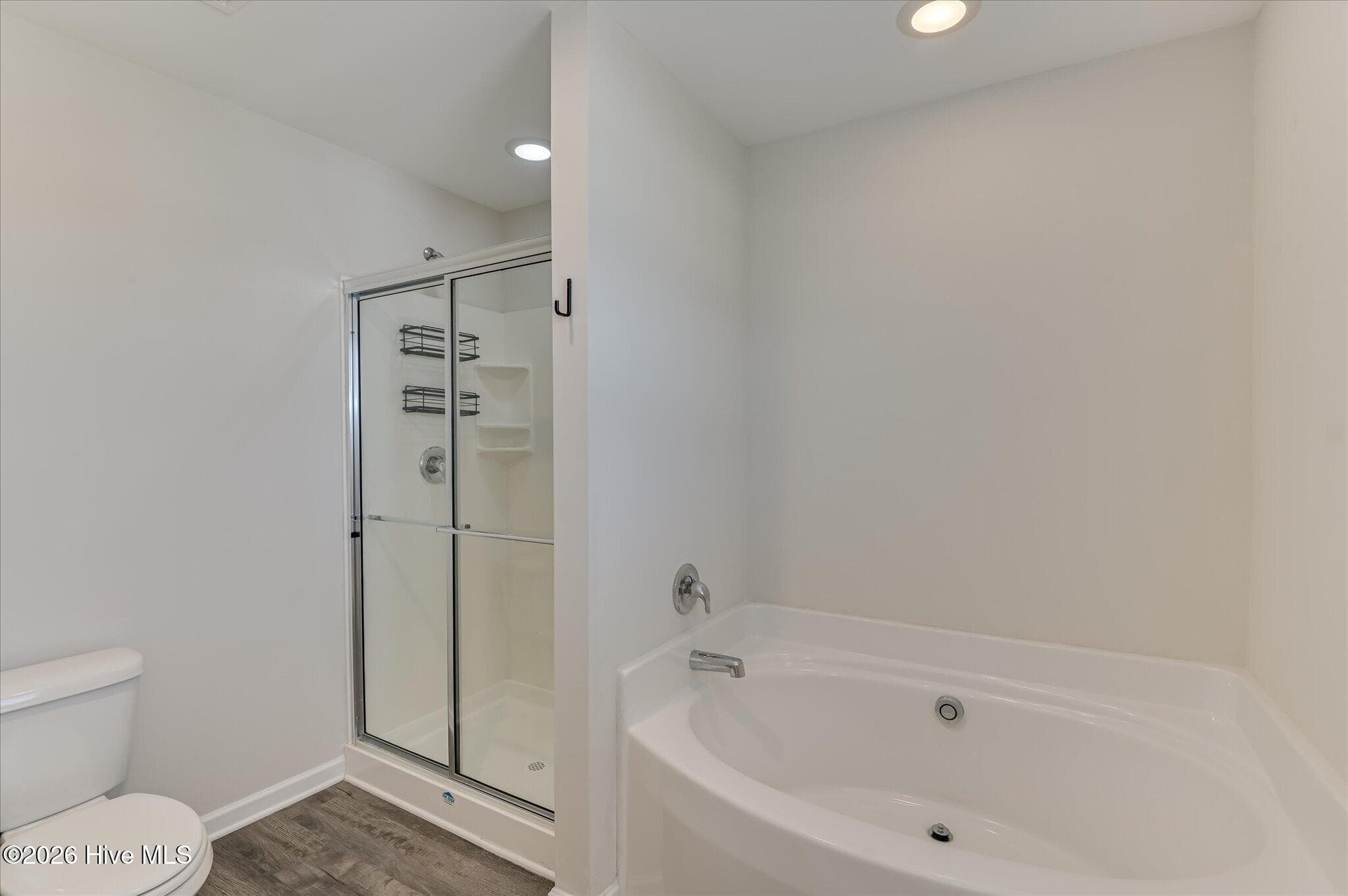 Primary Bedroom en Suite, walk-in shower and soaking tub! - 4033 Thimbleberry Drive, Graniteville, SC 29829
