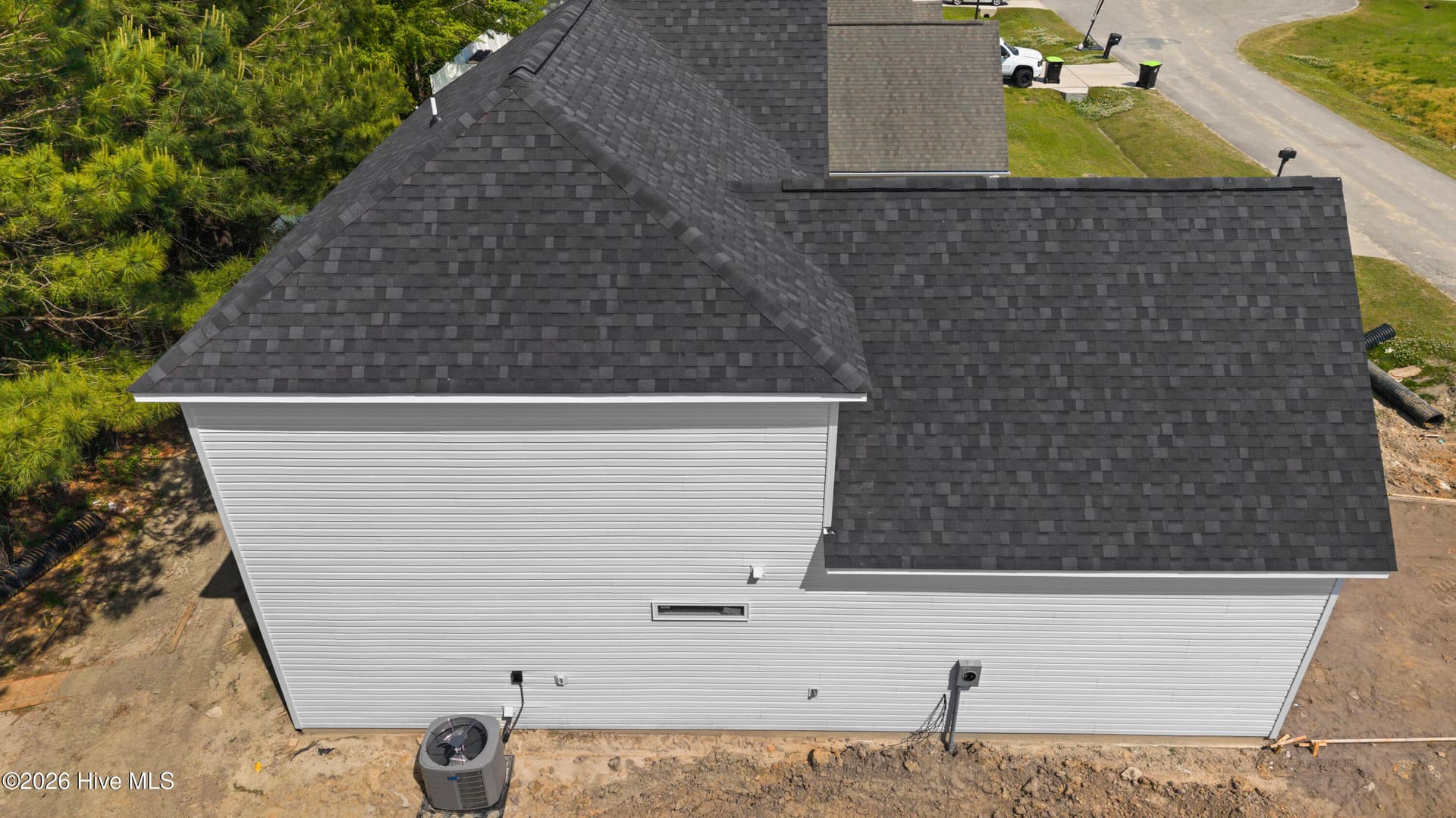 Single Family Residence at 445 Peregrine Ridge Drive, New Bern, NC 28560, photo 39 of 79