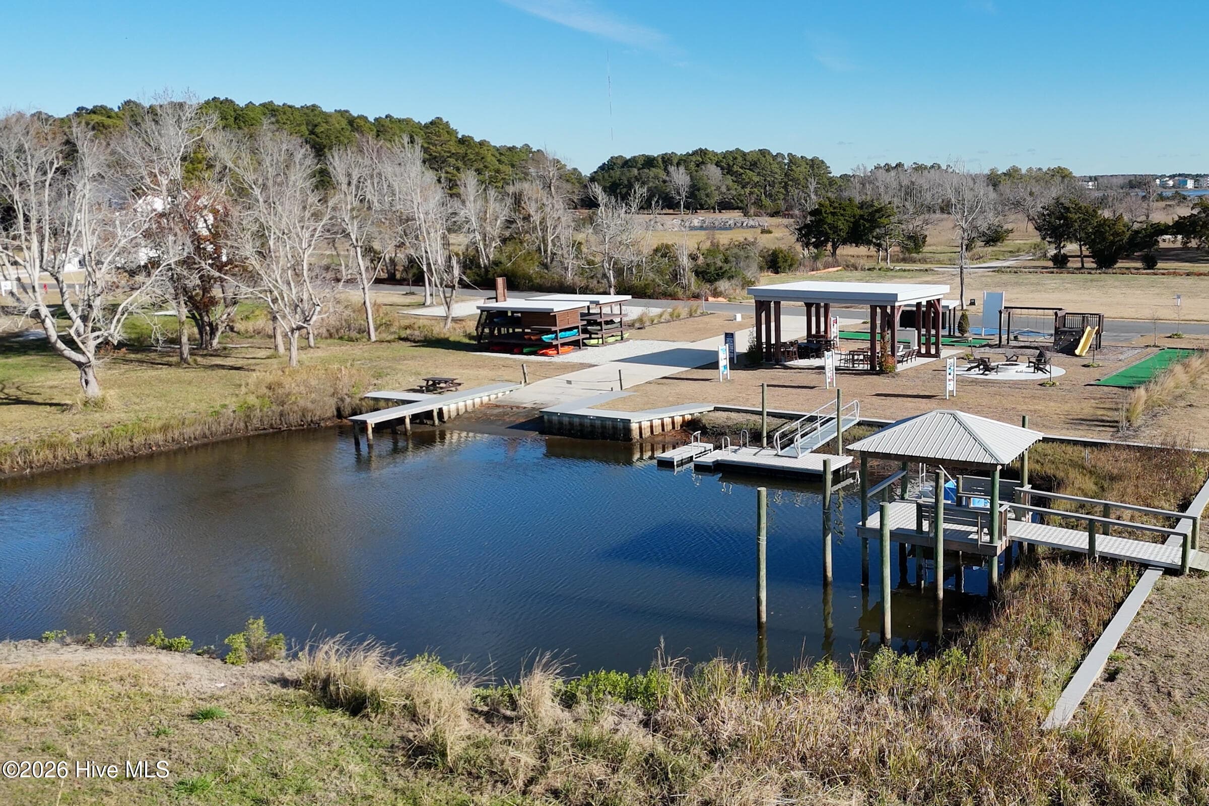 Private boat ramp with deep water canal access to the ICW - 208 River Oats Court, Holly Ridge, NC 28445