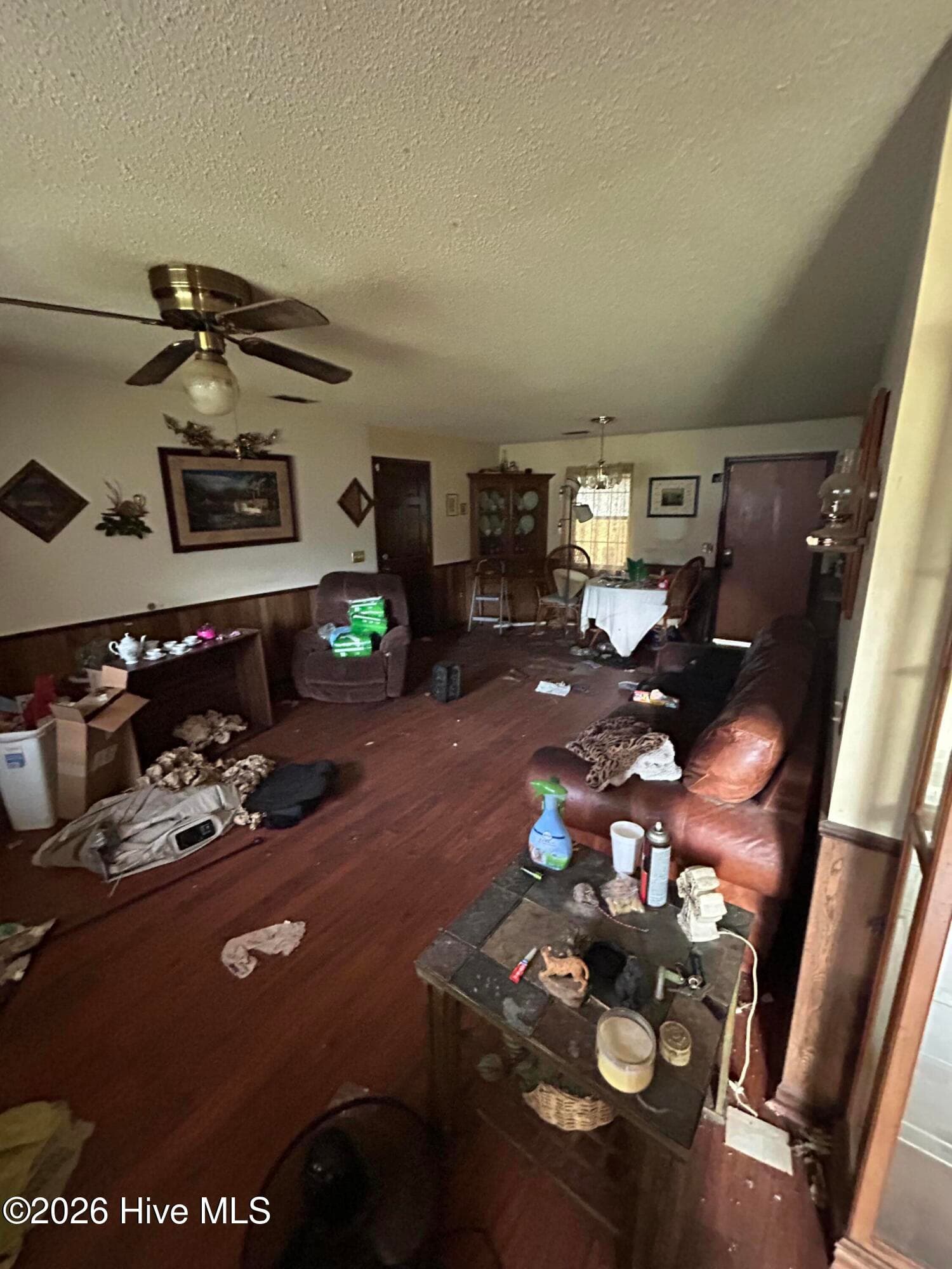 Living Room/ Dining Room - 156 N Jefferson Street Ext, Lyons, GA 30436