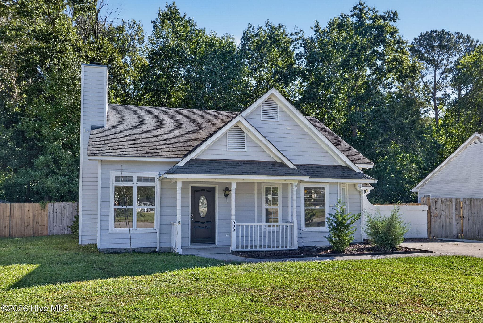 Single Family Residence at 609 Bay Blossom Drive, Wilmington, NC 28411, photo 2 of 38