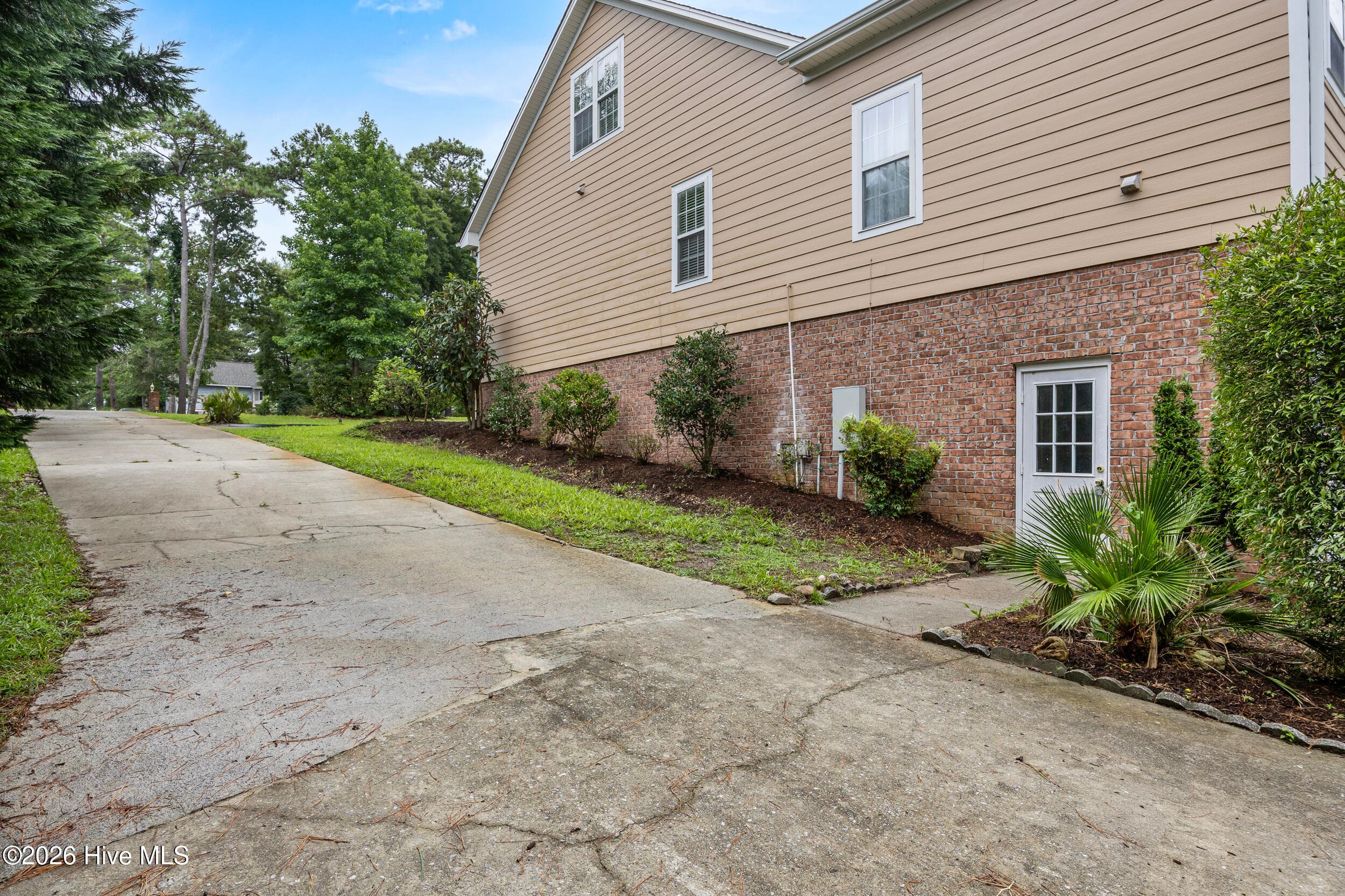 Single Family Residence at 638 Ravenswood Road, Hampstead, NC 28443, photo 81 of 100
