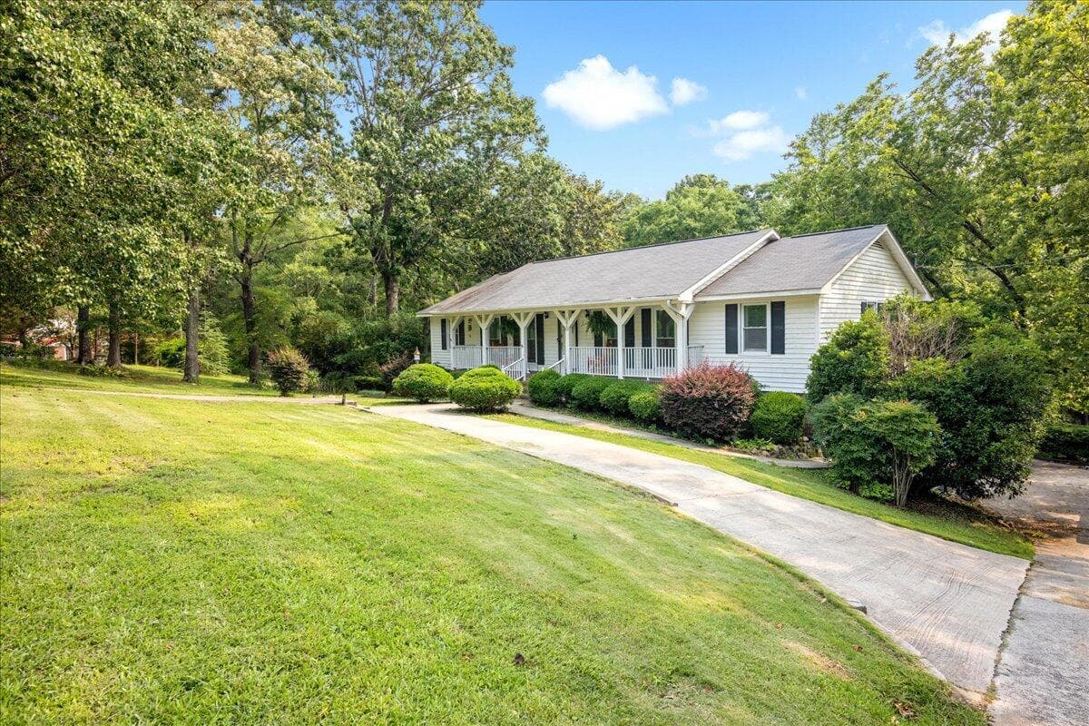 Single Family Residence at 570 Wallace Wells Circle, Lincolnton, GA 30817, photo 9 of 49