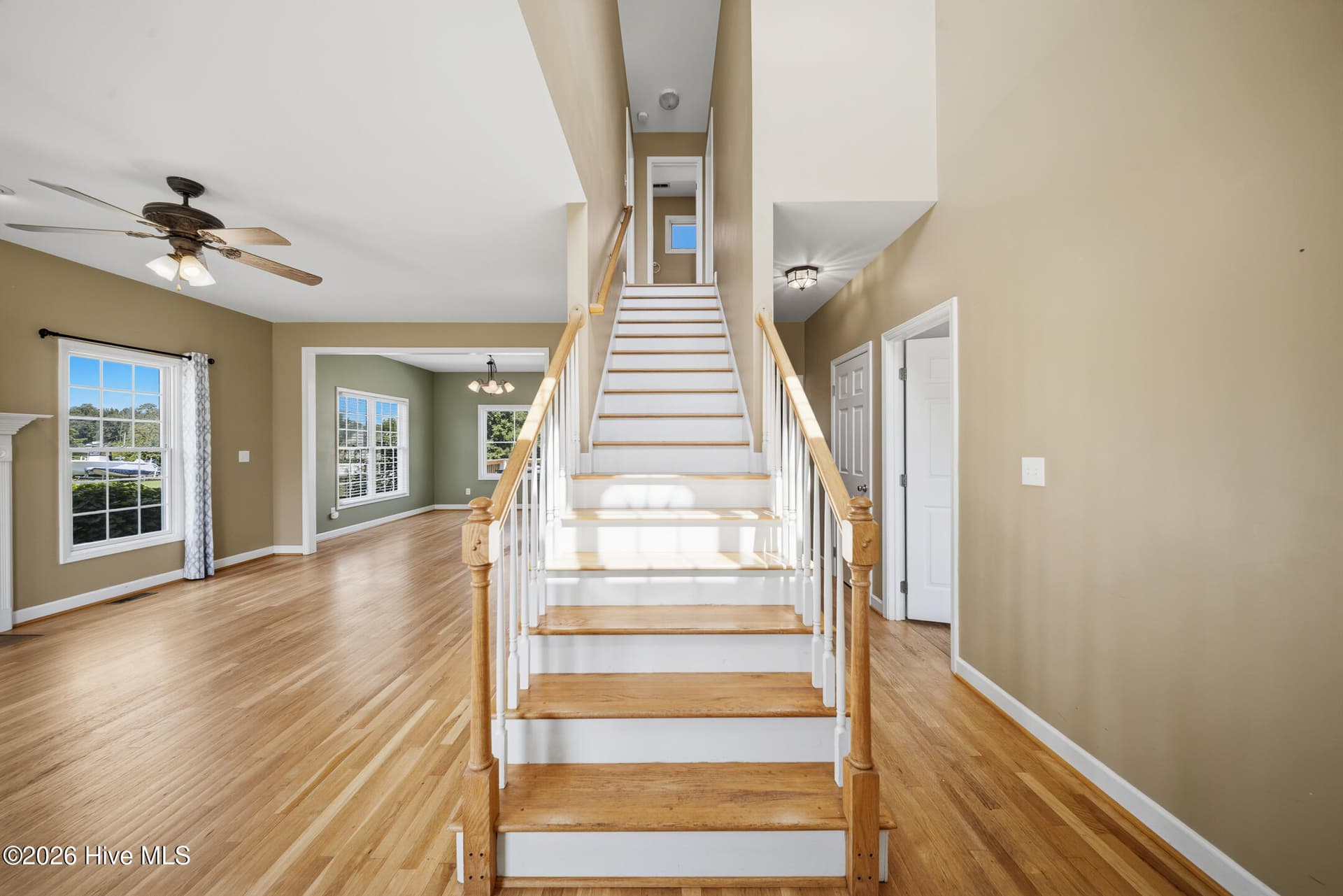 Front Entryway - 117 Middle Point Road, Hampstead, NC 28443