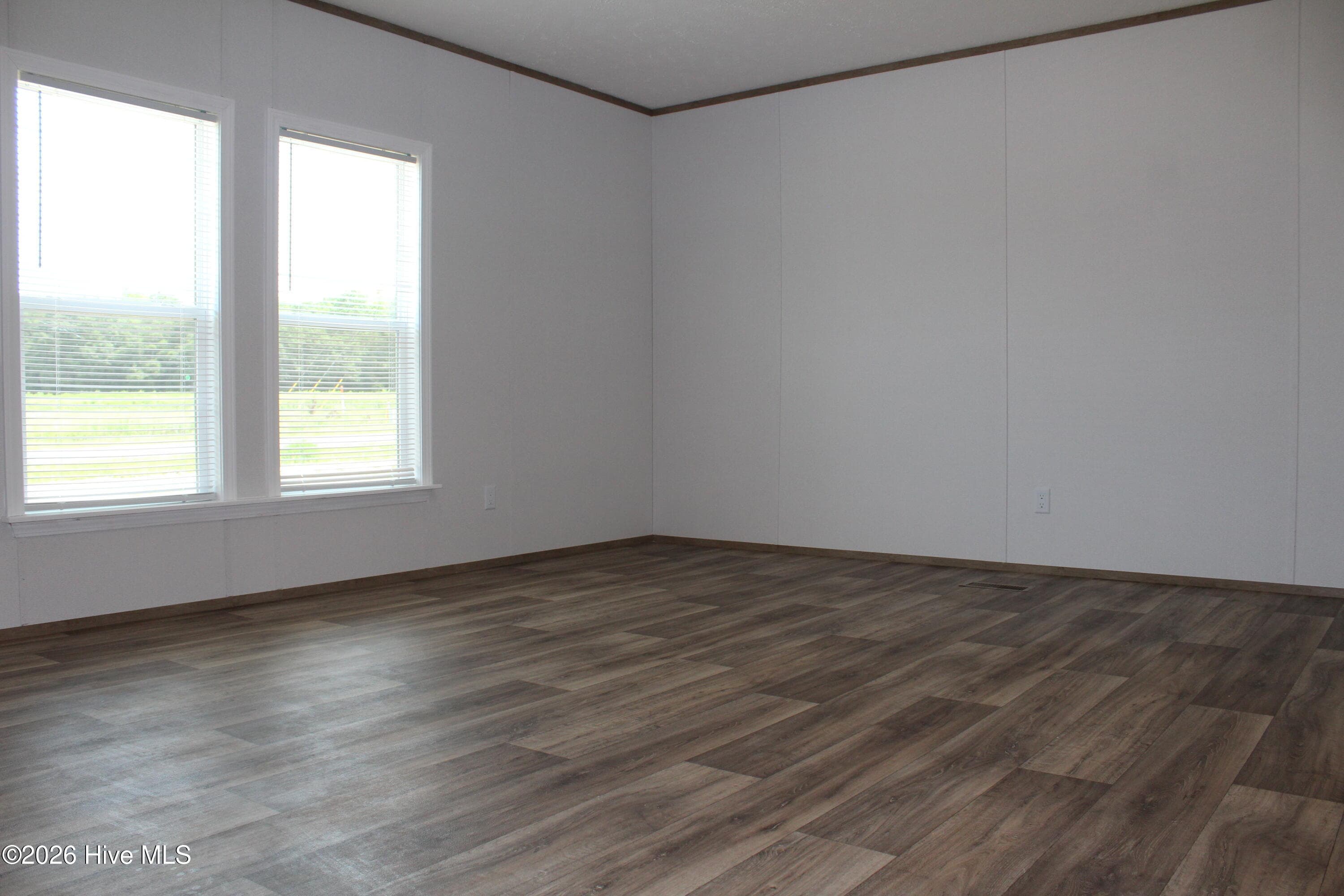 Manufactured Home at 950 Blind Bridge Road, Magnolia, NC 28453, photo 17 of 32