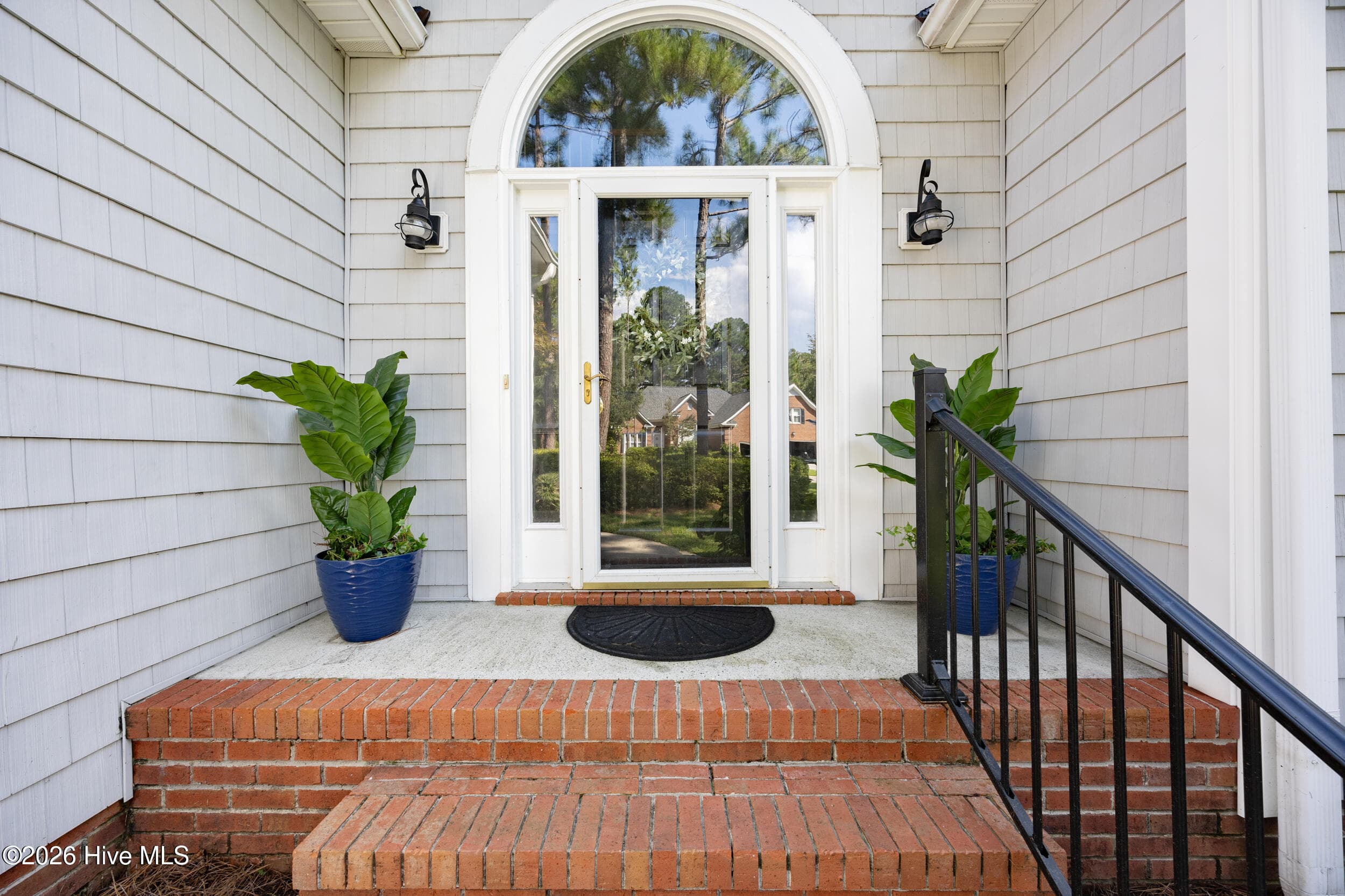 Single Family Residence at 4728 Wedgefield Drive, Wilmington, NC 28409, photo 3 of 50