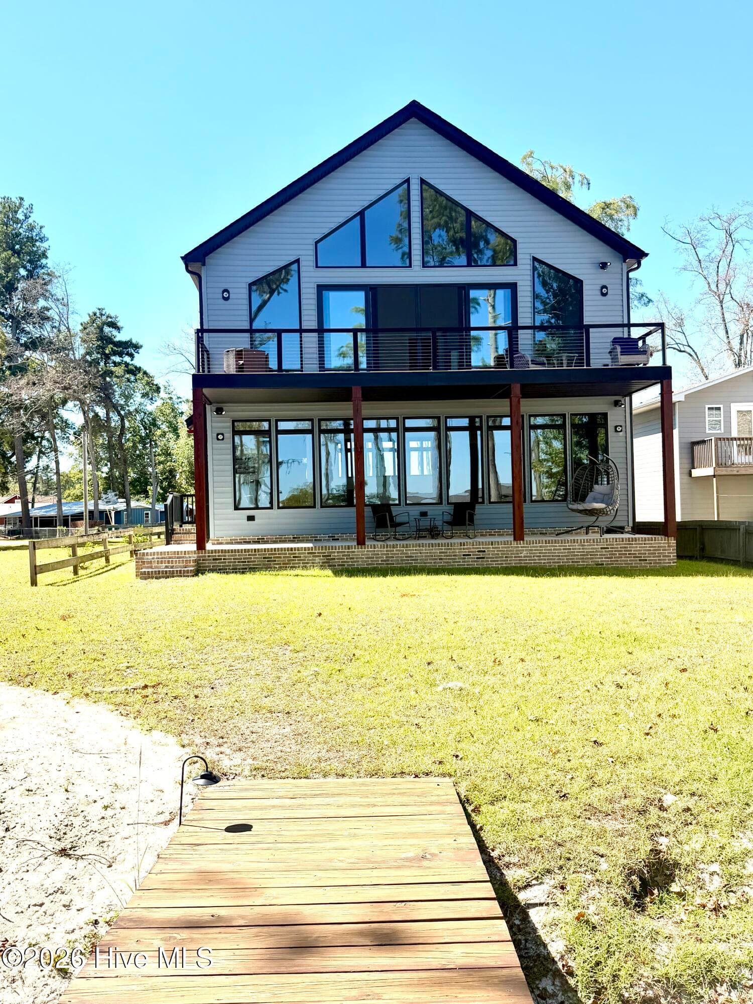 Single Family Residence at 56 Sunrise Cove, Elizabethtown, NC 28337, photo 2 of 27