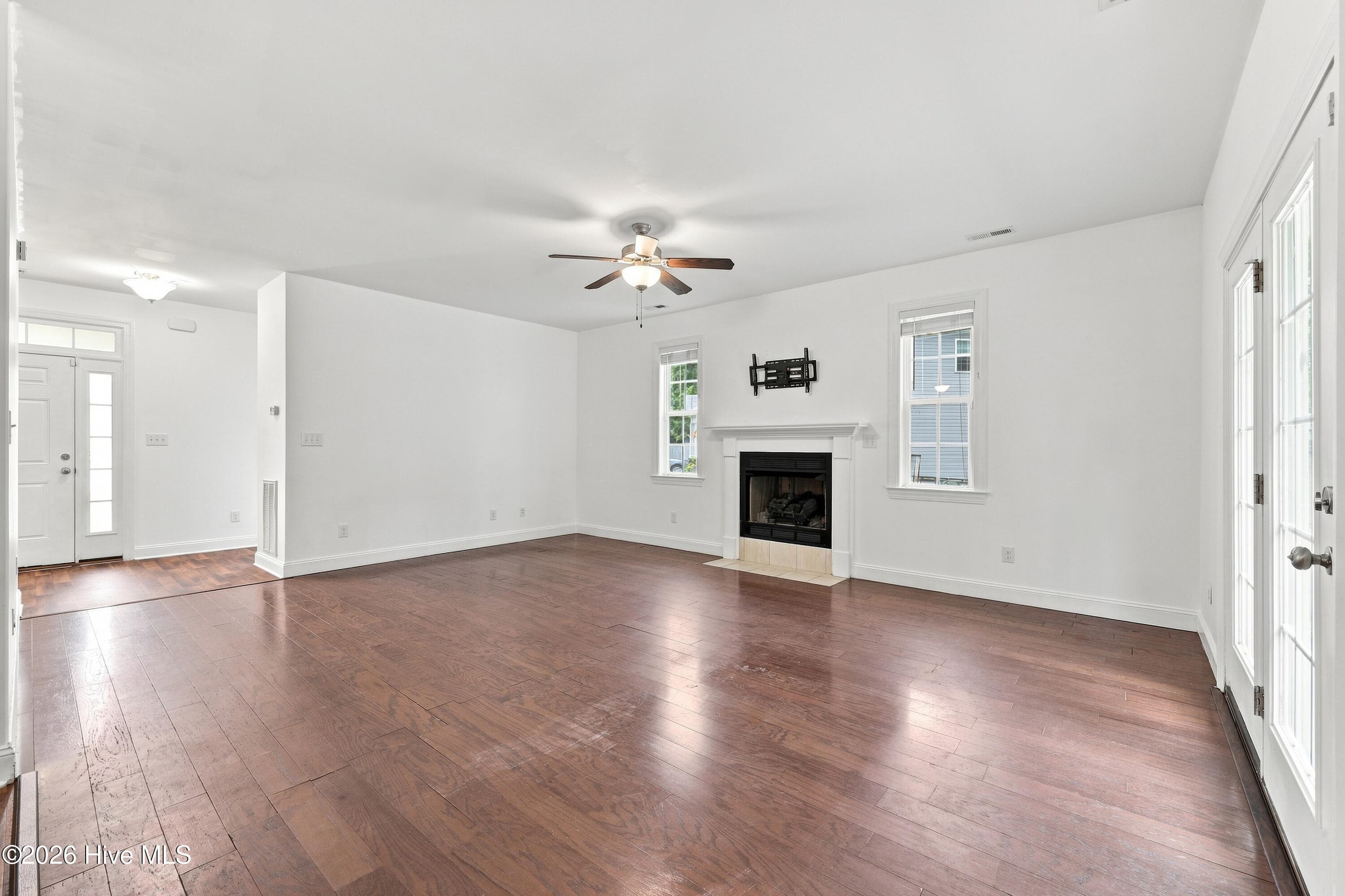 Single Family Residence at 116 Mccabe Court, Havelock, NC 28532, photo 11 of 62