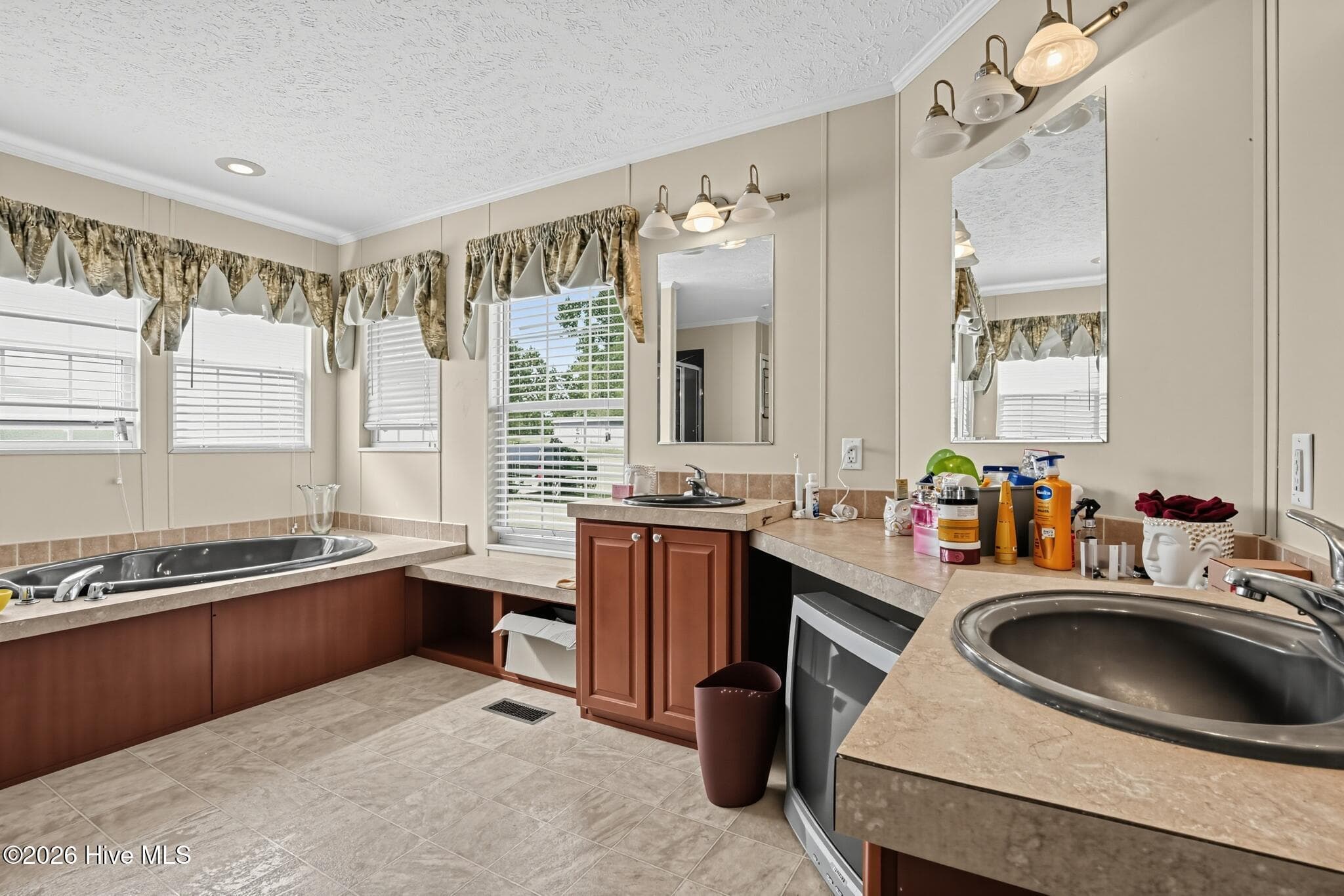 Manufactured Home at 86 Cavalier Lane, Littleton, NC 27850, photo 21 of 25