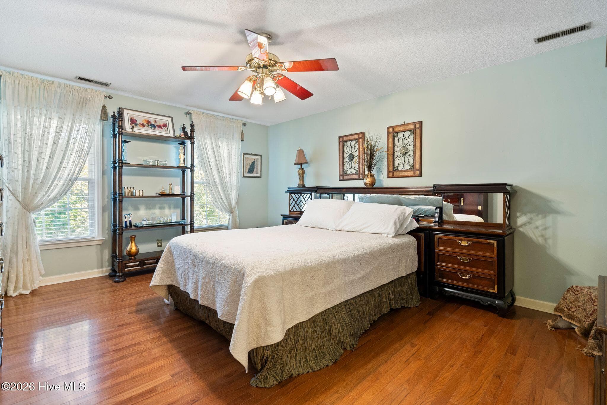 Single Family Residence at 3232 Grey Leaf Drive, Wilmington, NC 28409, photo 20 of 58