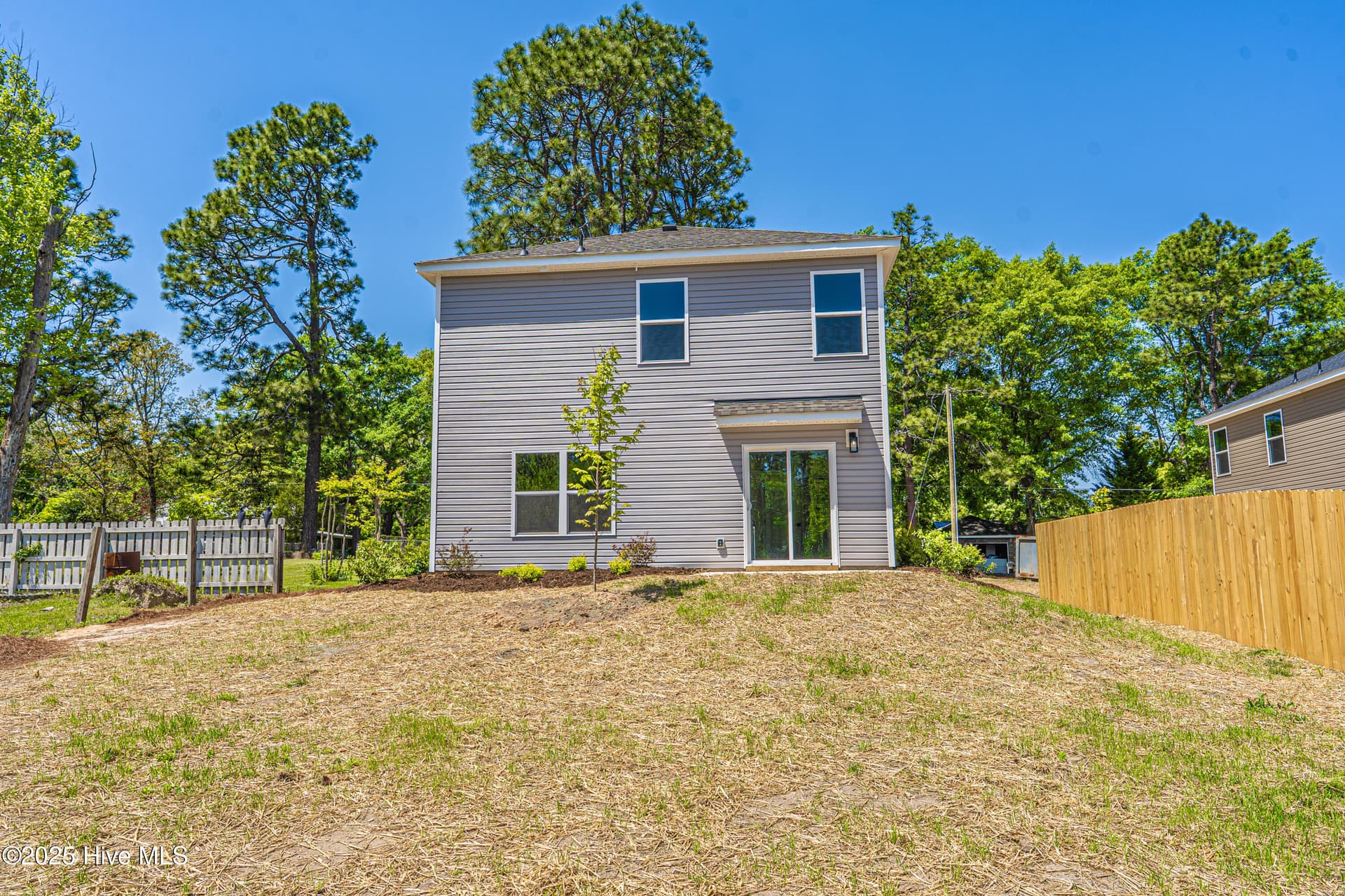 Single Family Residence at 535 S Henley Street, Southern Pines, NC 28387, photo 3 of 3