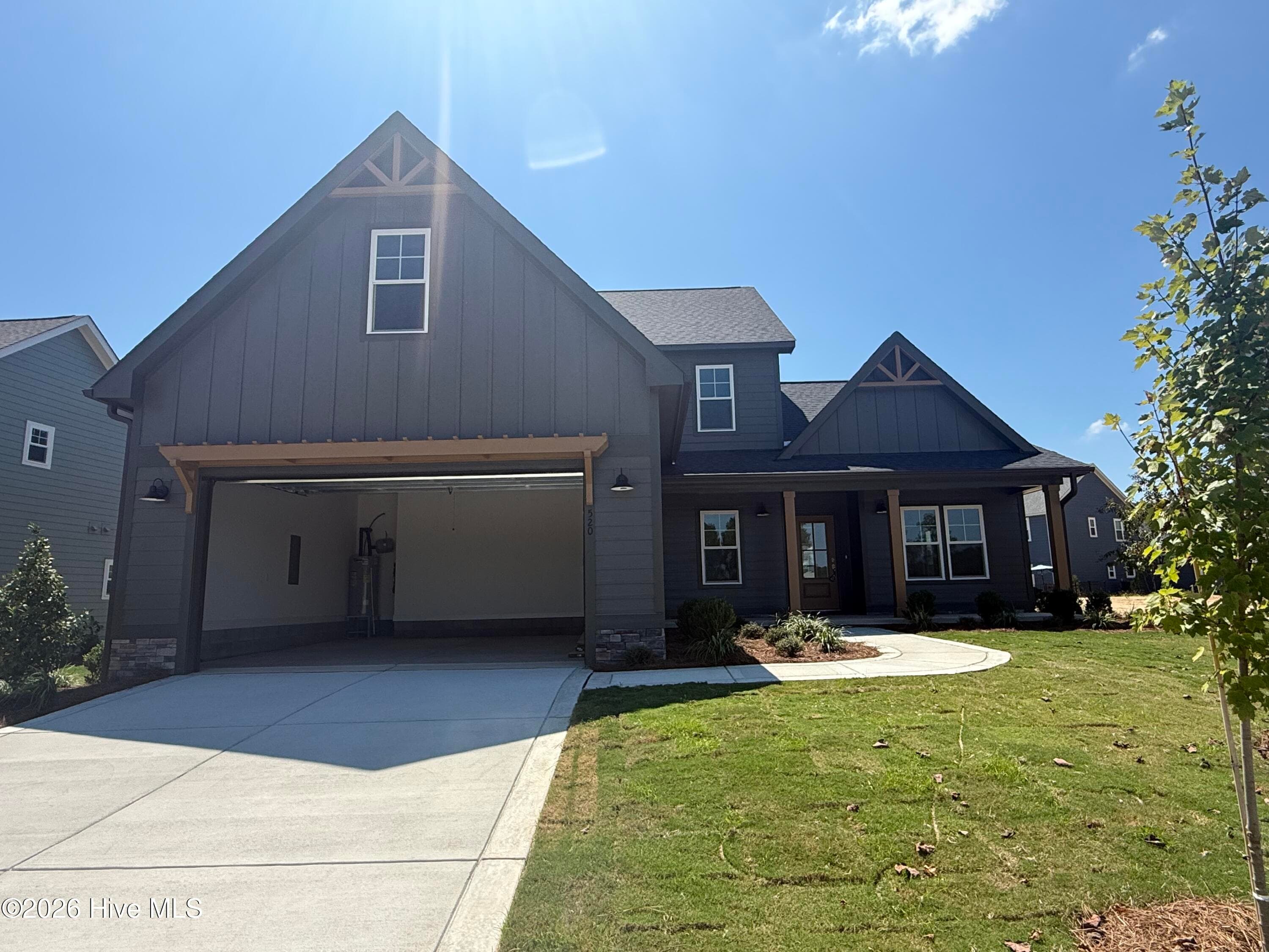 Single Family Residence at 520 Amersham Road, Carthage, NC 28327, photo 4 of 9