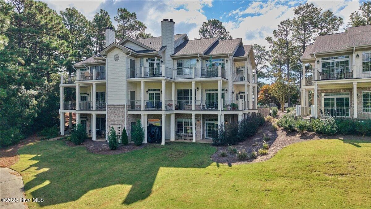 Condominium at 240 Cochrane Castle Circle Apt E, Pinehurst, NC 28374, photo 21 of 46