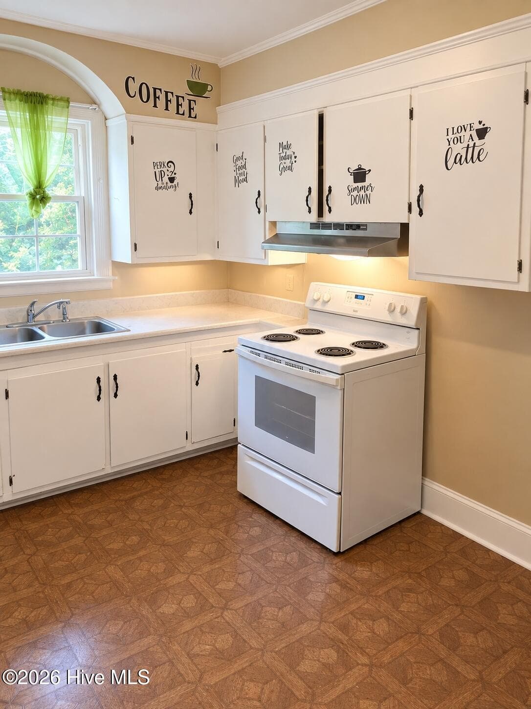 Single Family Residence at 316 Sherwood Avenue, Kinston, NC 28501, photo 9 of 21
