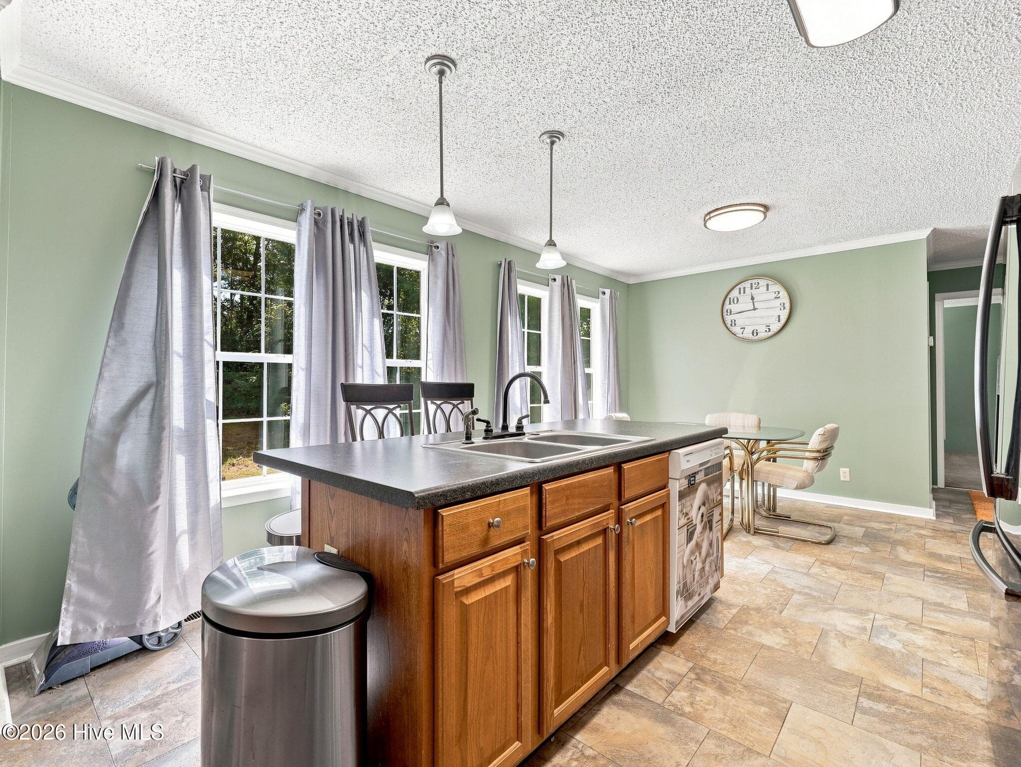Manufactured Home at 206 Shipmans Pike, Jacksonville, NC 28546, photo 15 of 51
