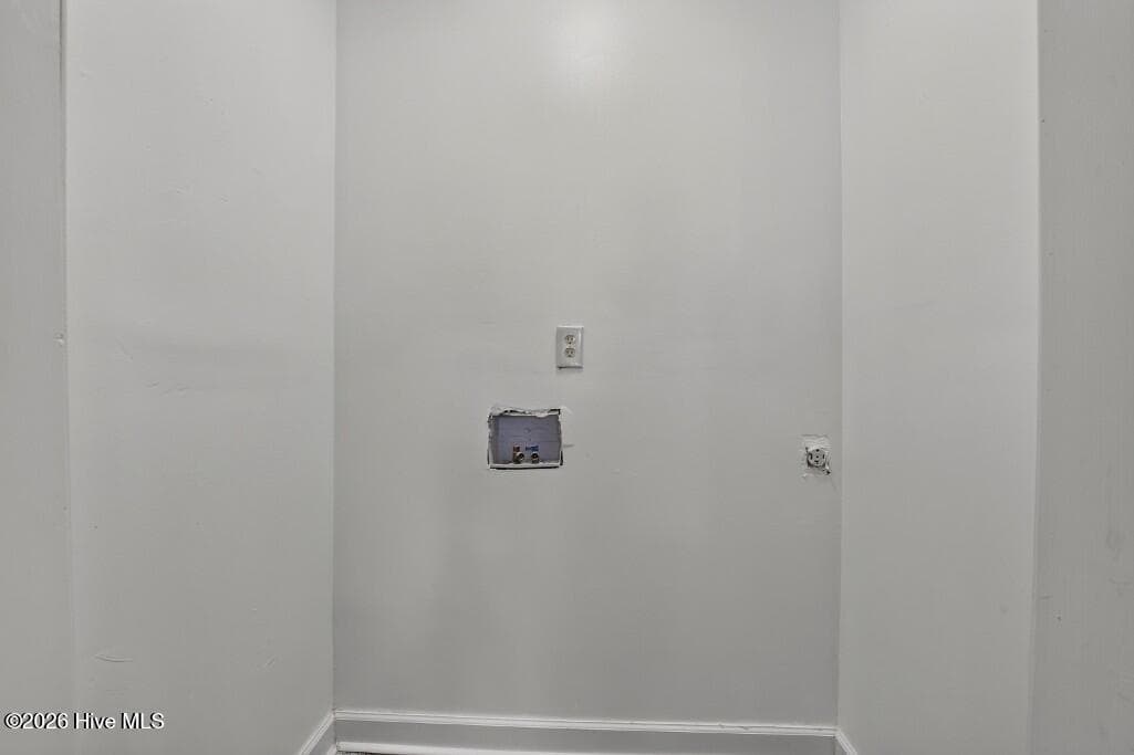 Laundry Closet - 830 Clark Avenue, New Bern, NC 28560
